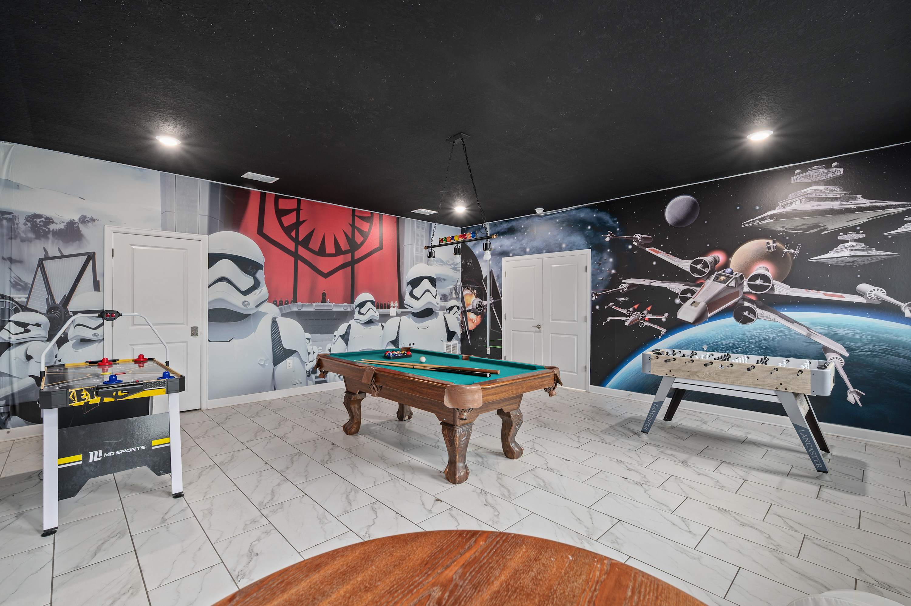 9BR Sleeps 26 – Private Pool & Spa Near Disney