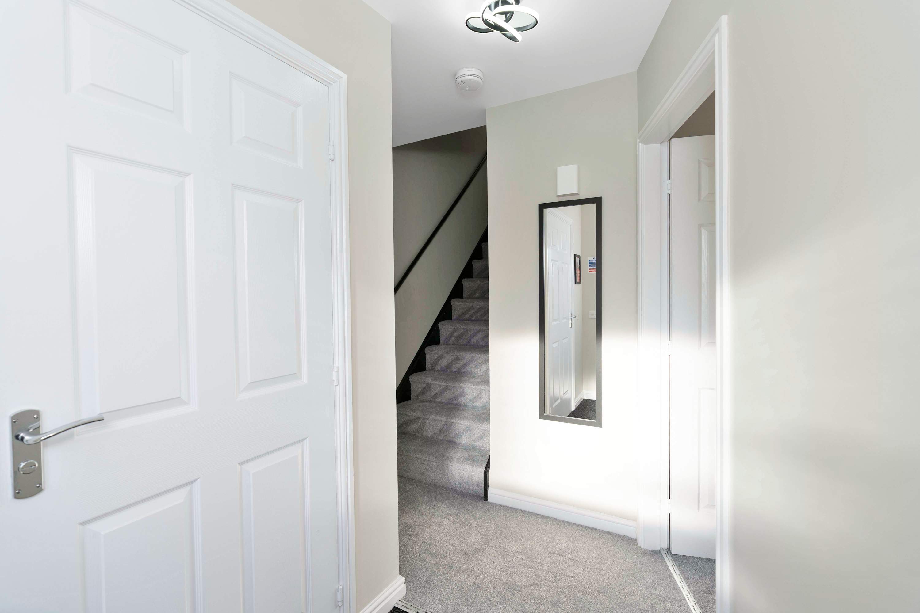 Nr Edinburgh/Rosyth Dockyard Stylish Home Sleeps 6 in Trondheim Parkway West 63 KY11 4HY - Property image 19 - VivreStays