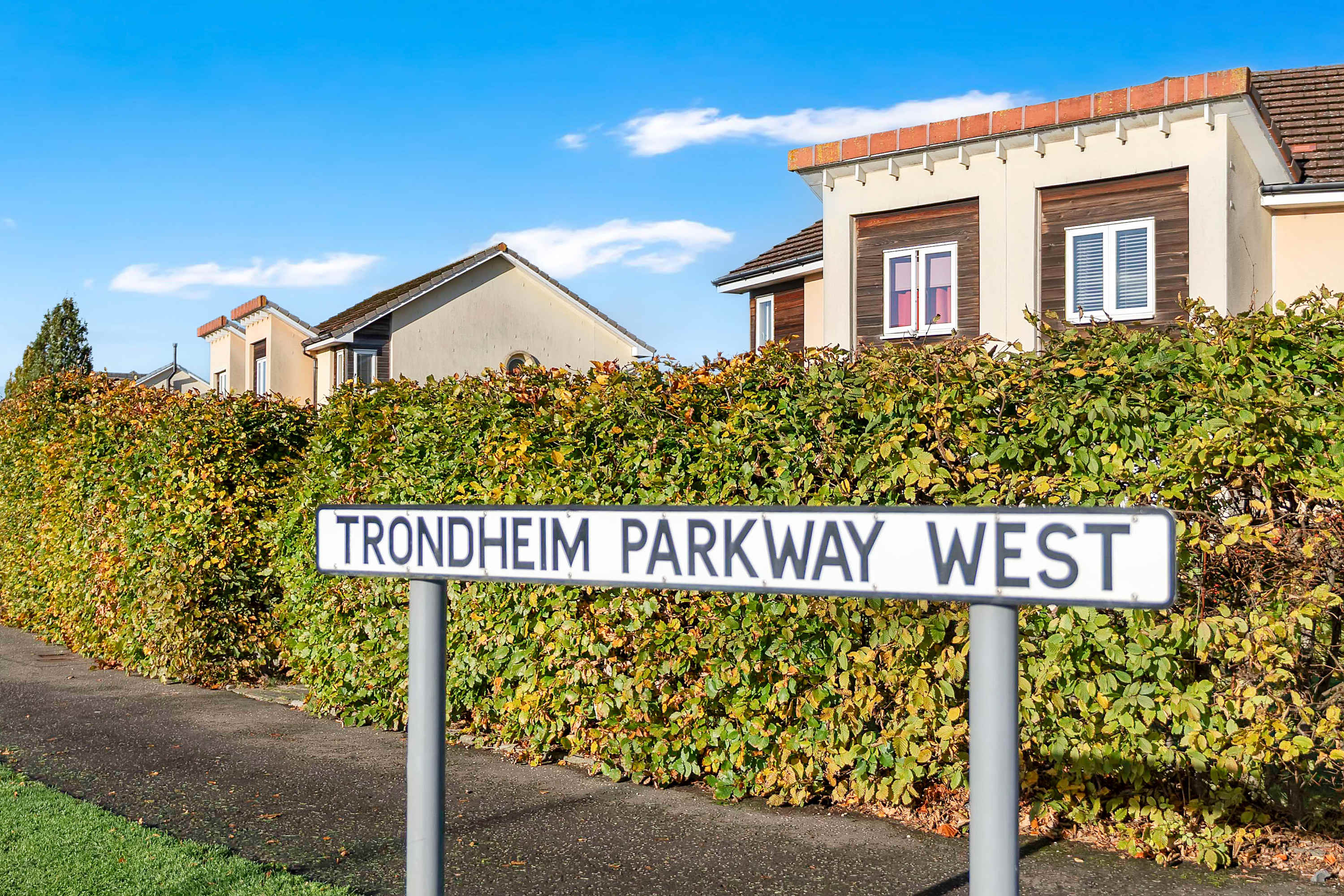 Nr Edinburgh/Rosyth Dockyard Stylish Home Sleeps 6 in Trondheim Parkway West 63 KY11 4HY - Property image 20 - VivreStays