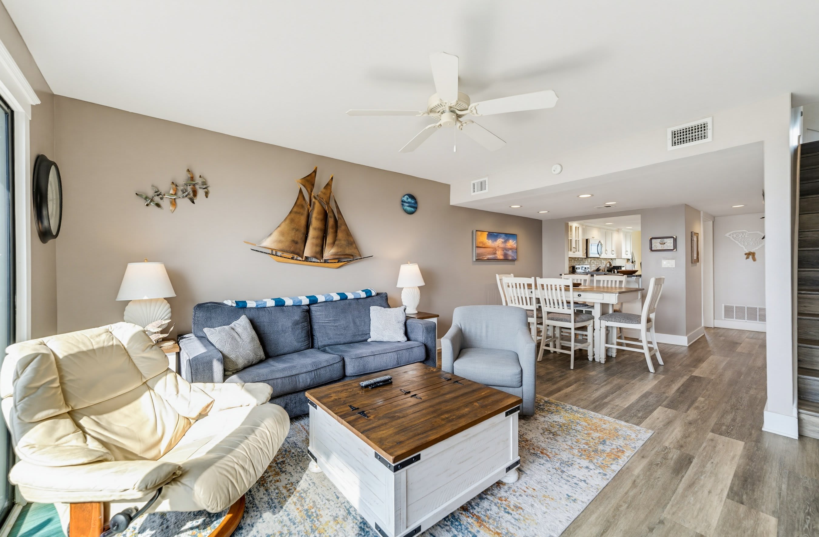 640 Newhaven | Photo 9