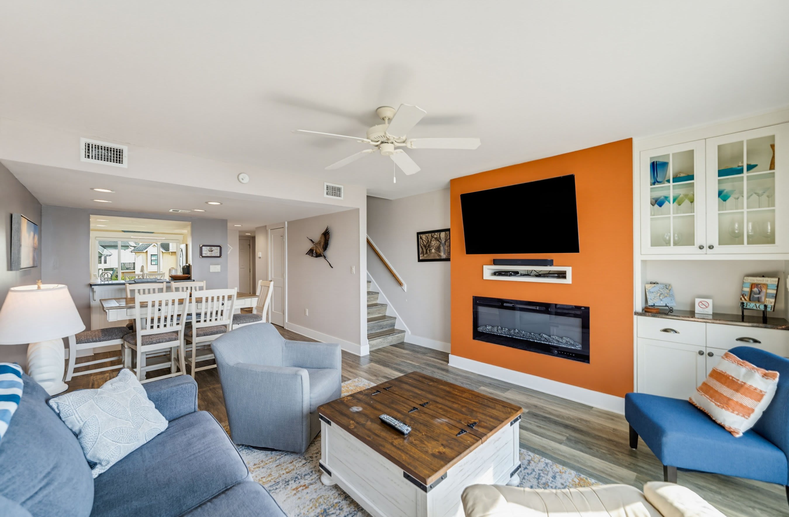 640 Newhaven | Photo 11
