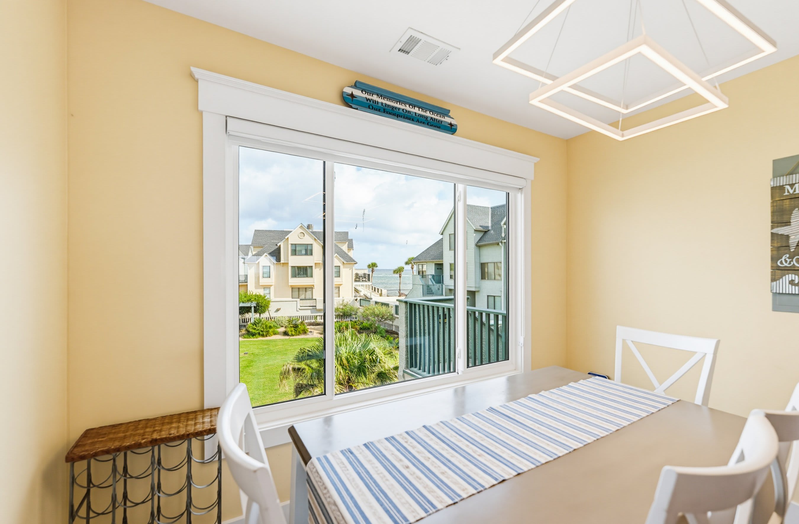 640 Newhaven | Photo 15