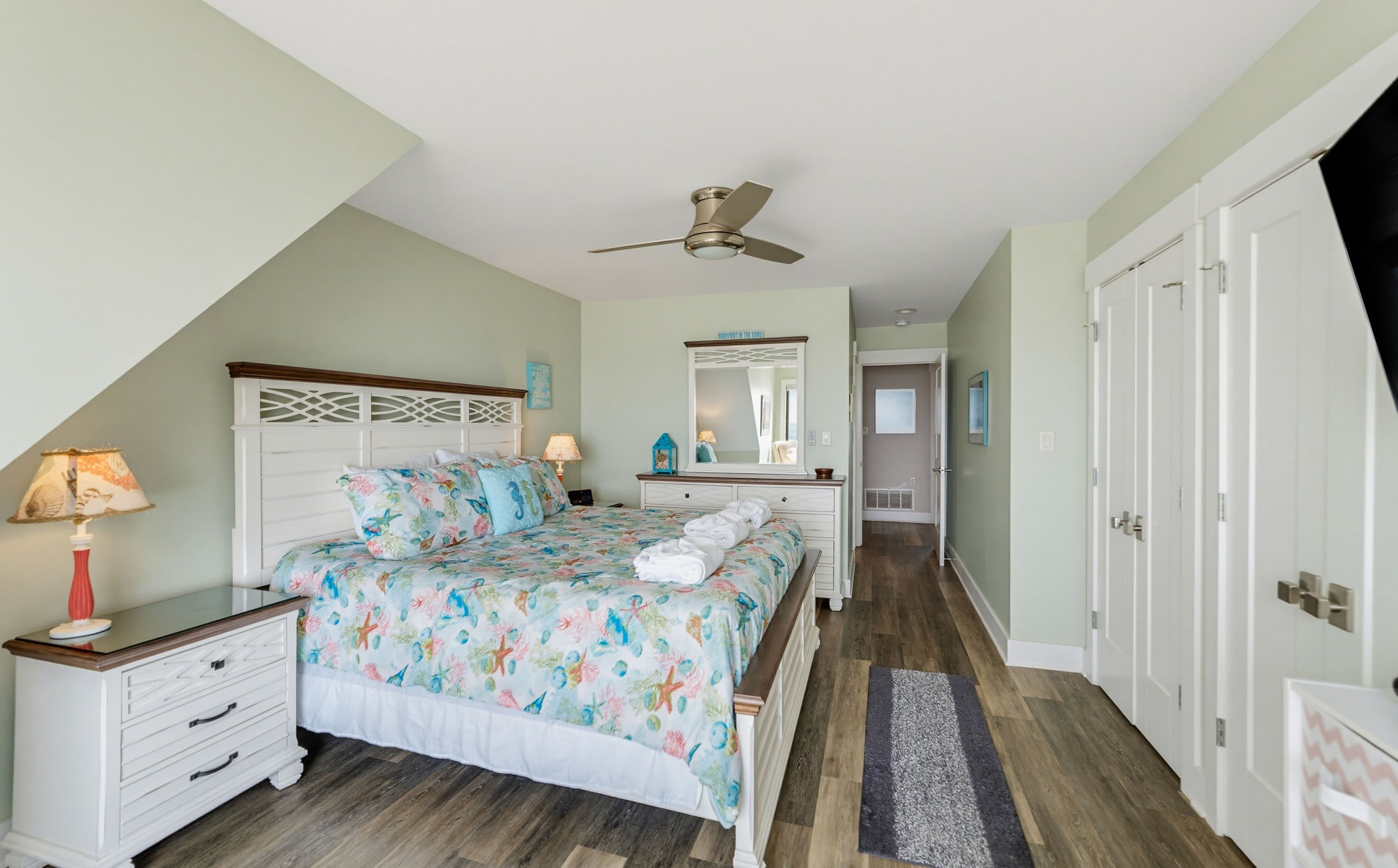 640 Newhaven | Photo 28