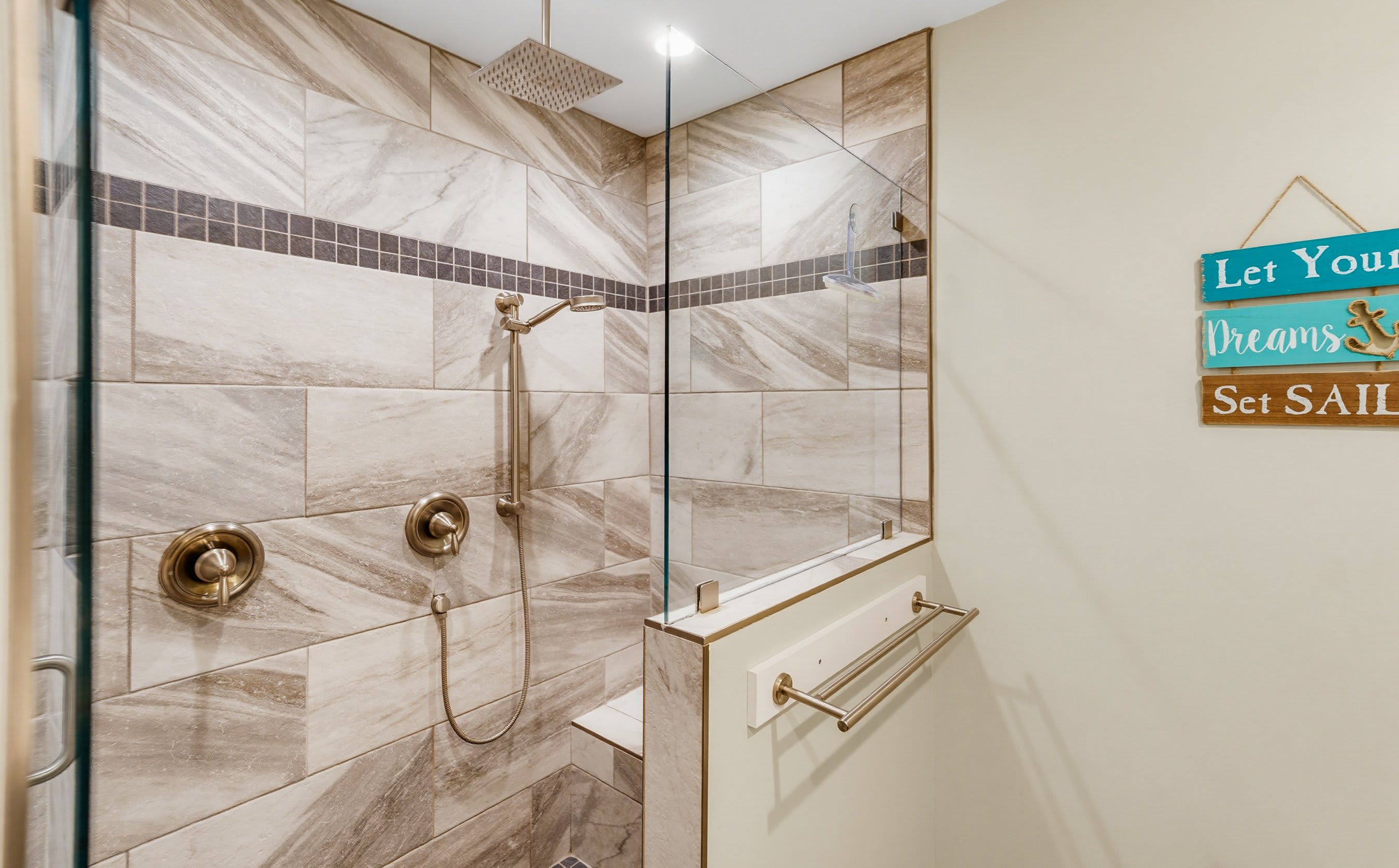 640 Newhaven | Photo 30