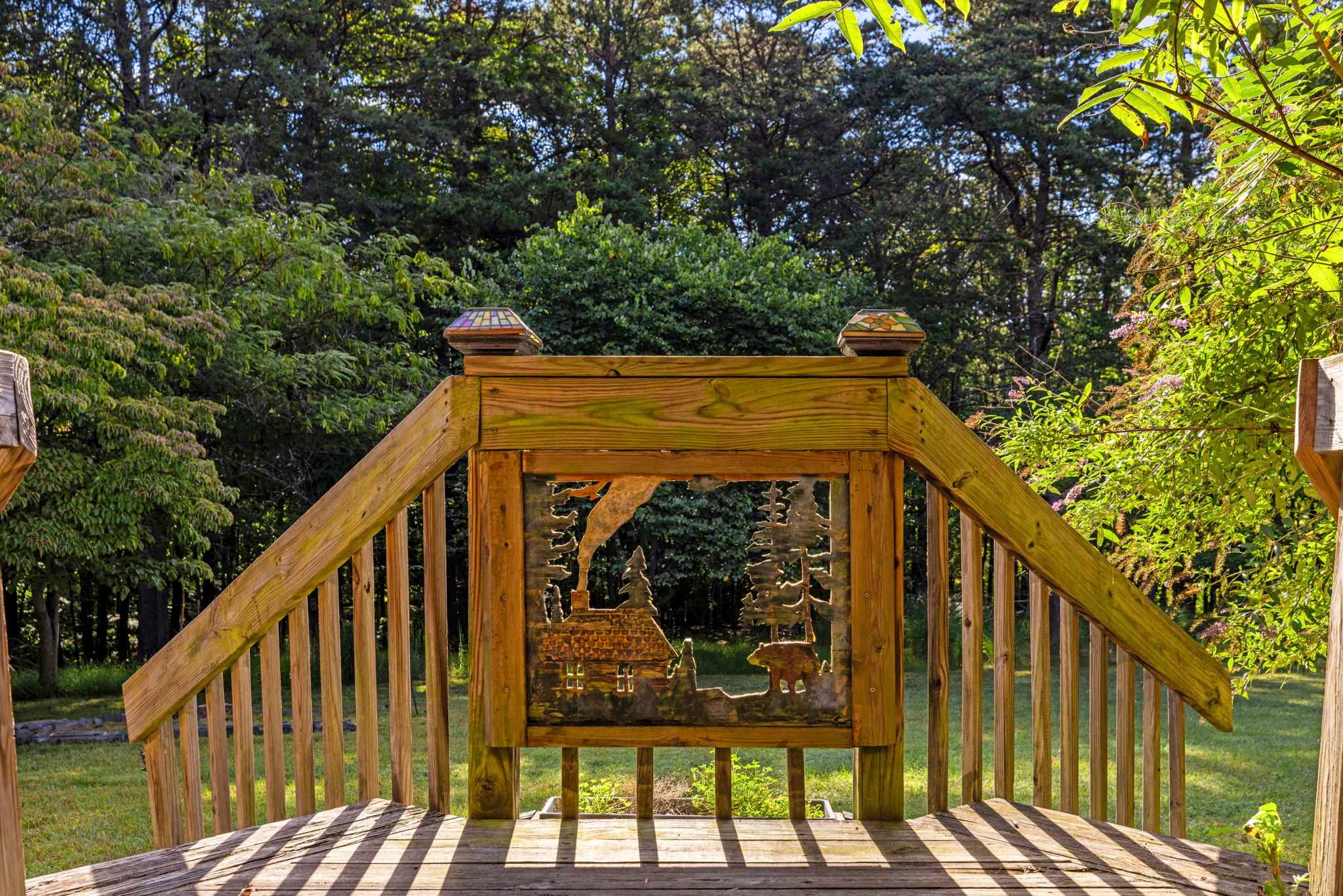 Group-friendly cabin w/ hot tub & deck