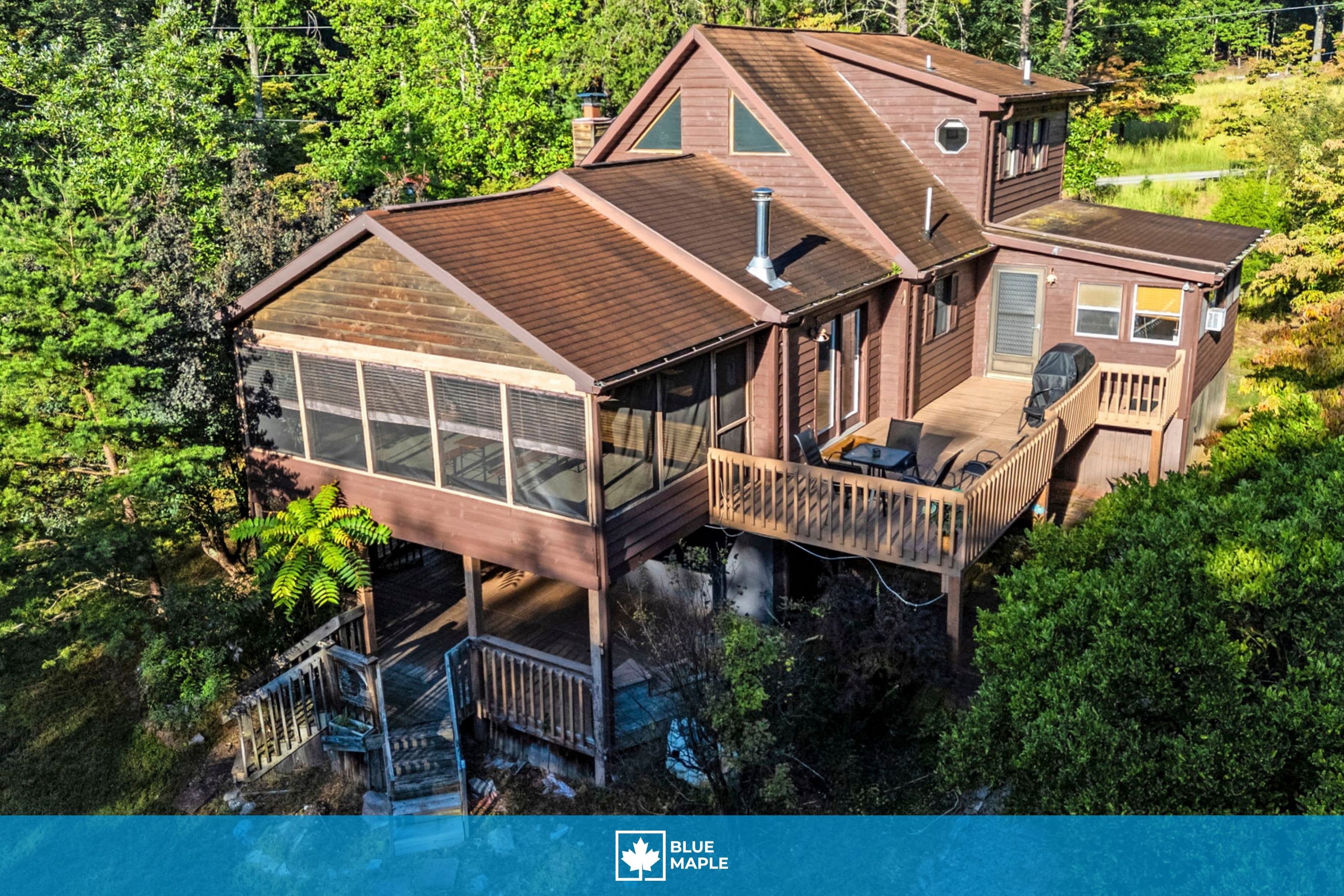 Group-friendly cabin w/ hot tub & deck