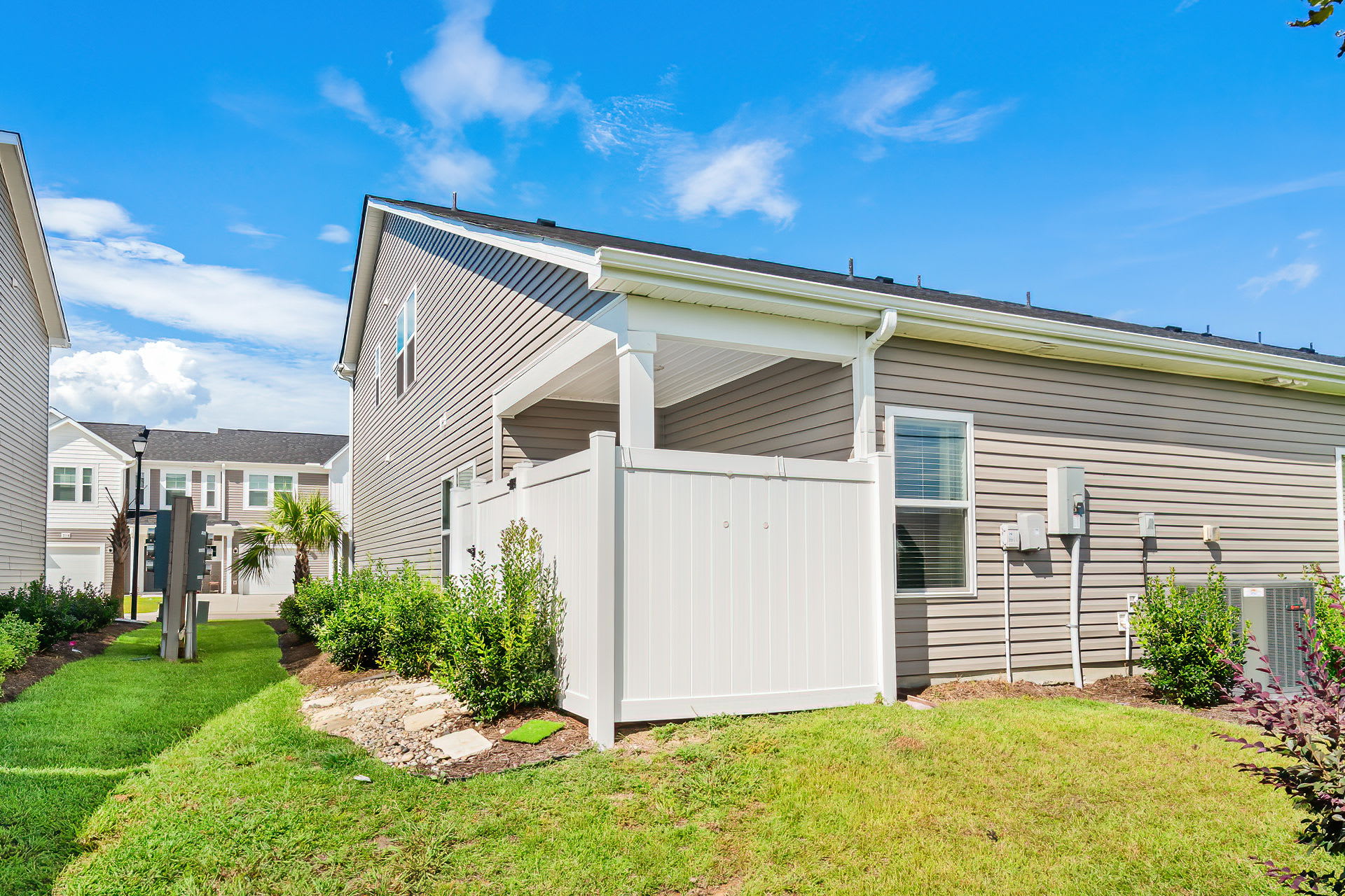 3BR Townhome Close to NMB Sports Beaches | Photo 40
