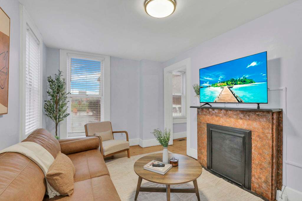 Updated Home in German Village - 2BR with Parking!