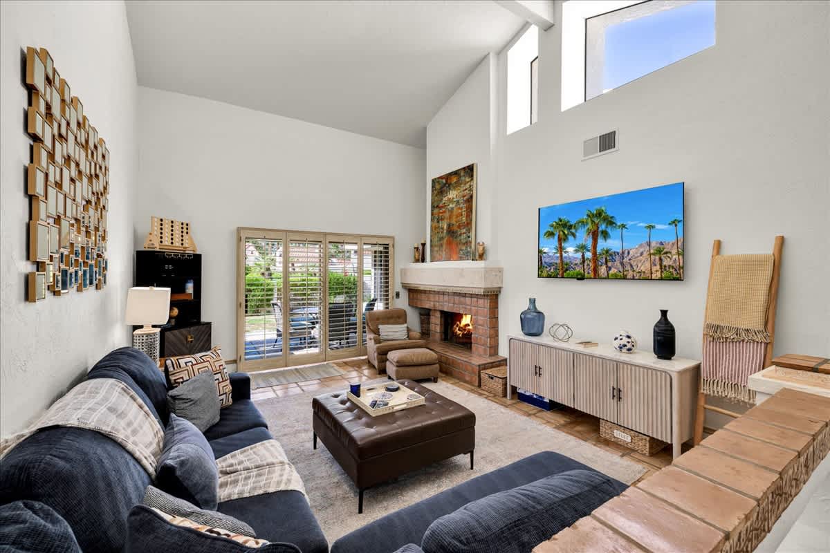 Spanish Bungalow | 2BR Santa Rosa Cove - Photo 5
