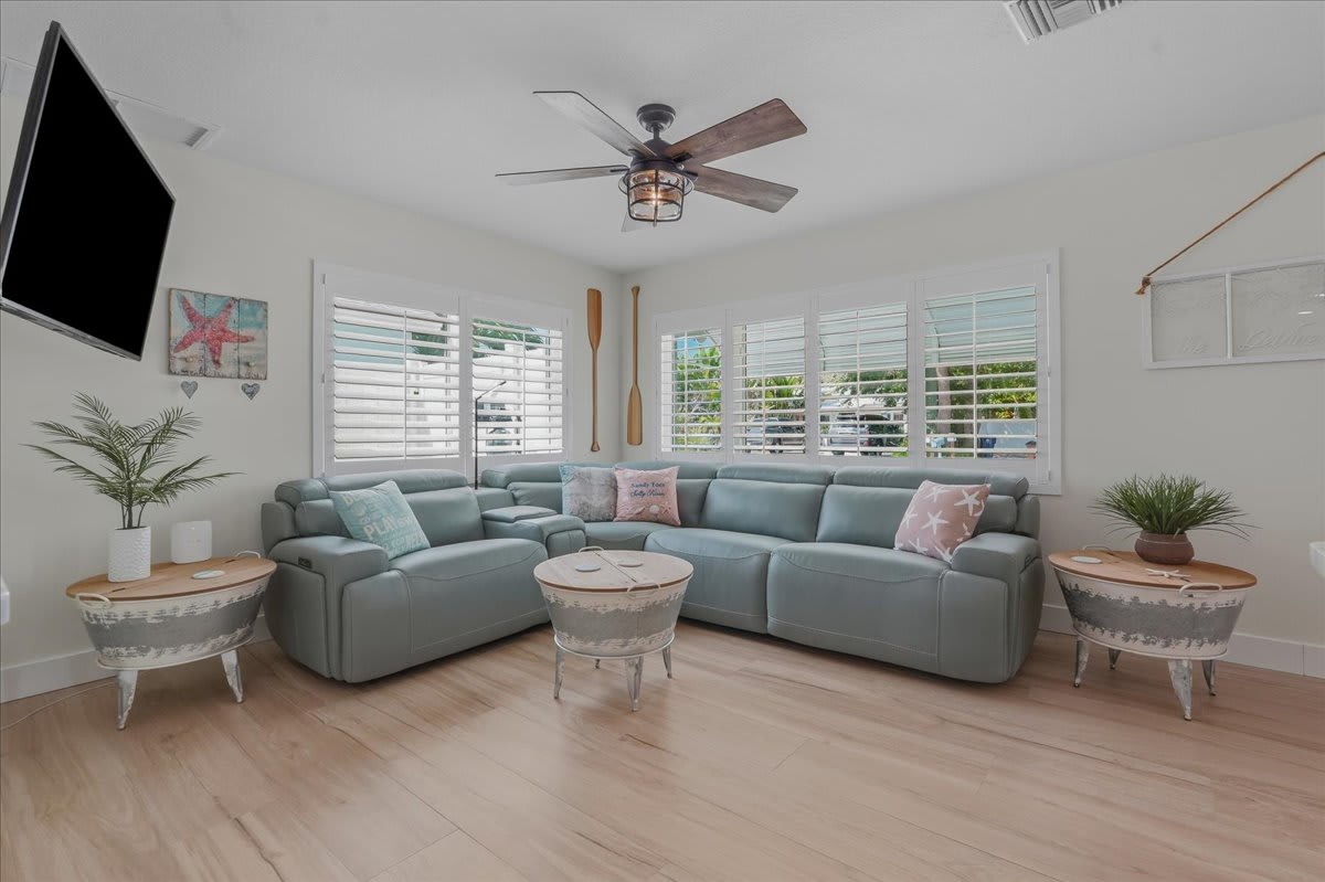 Beach Cottage | Close to the Beach | Pet Friendly