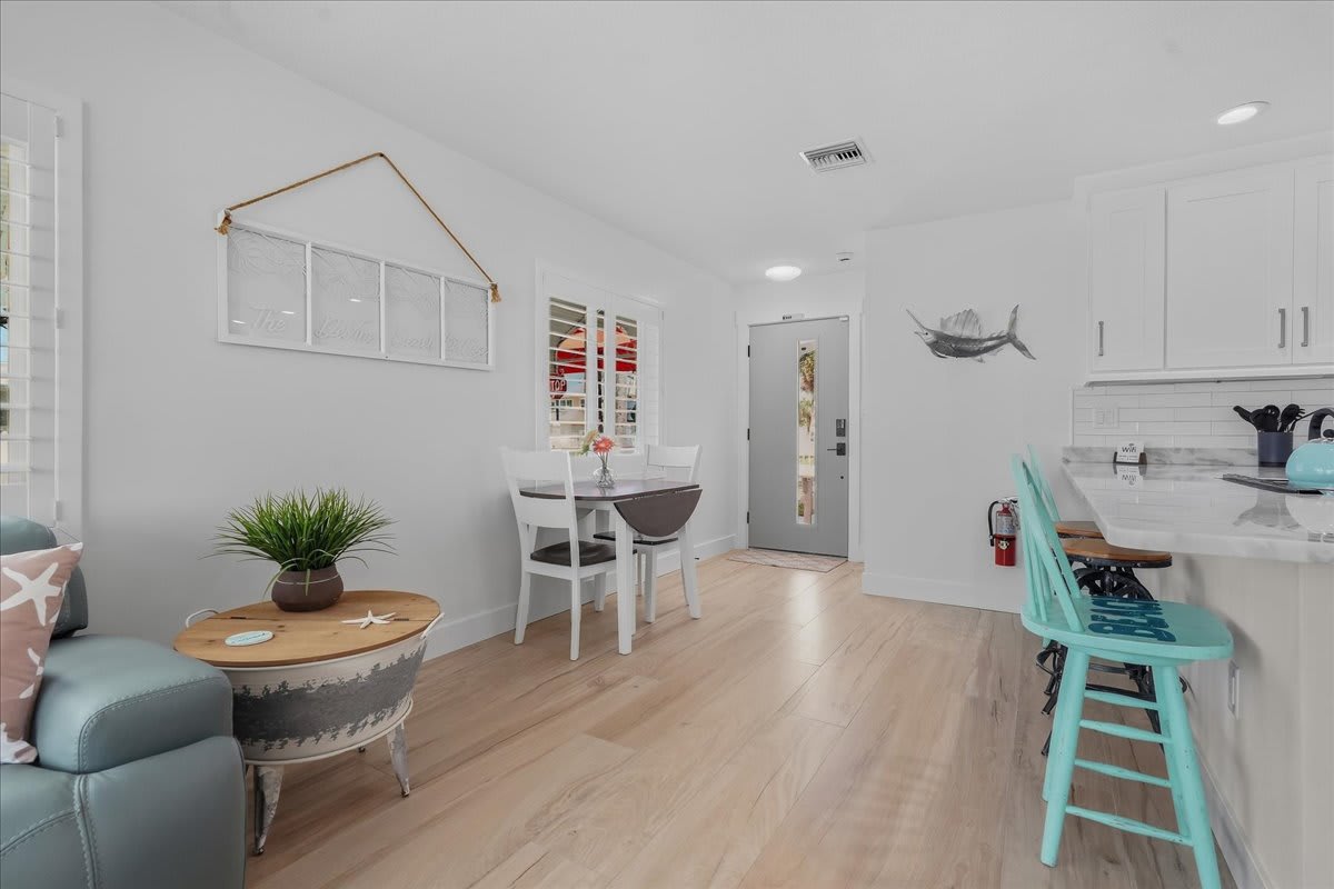 Beach Cottage | Close to the Beach | Pet Friendly