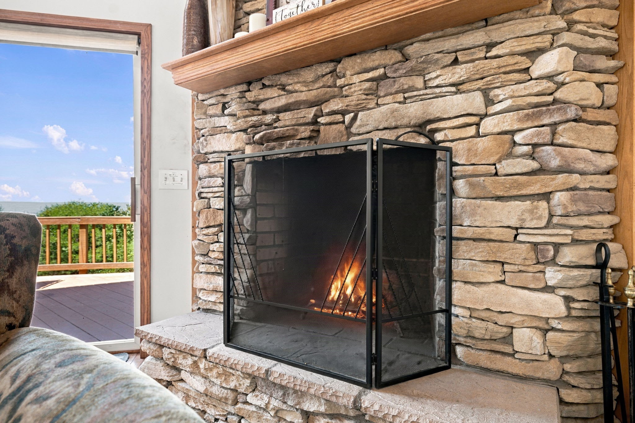 Berkeley Springs w/Hot Tub + Game Room + Fire Pit