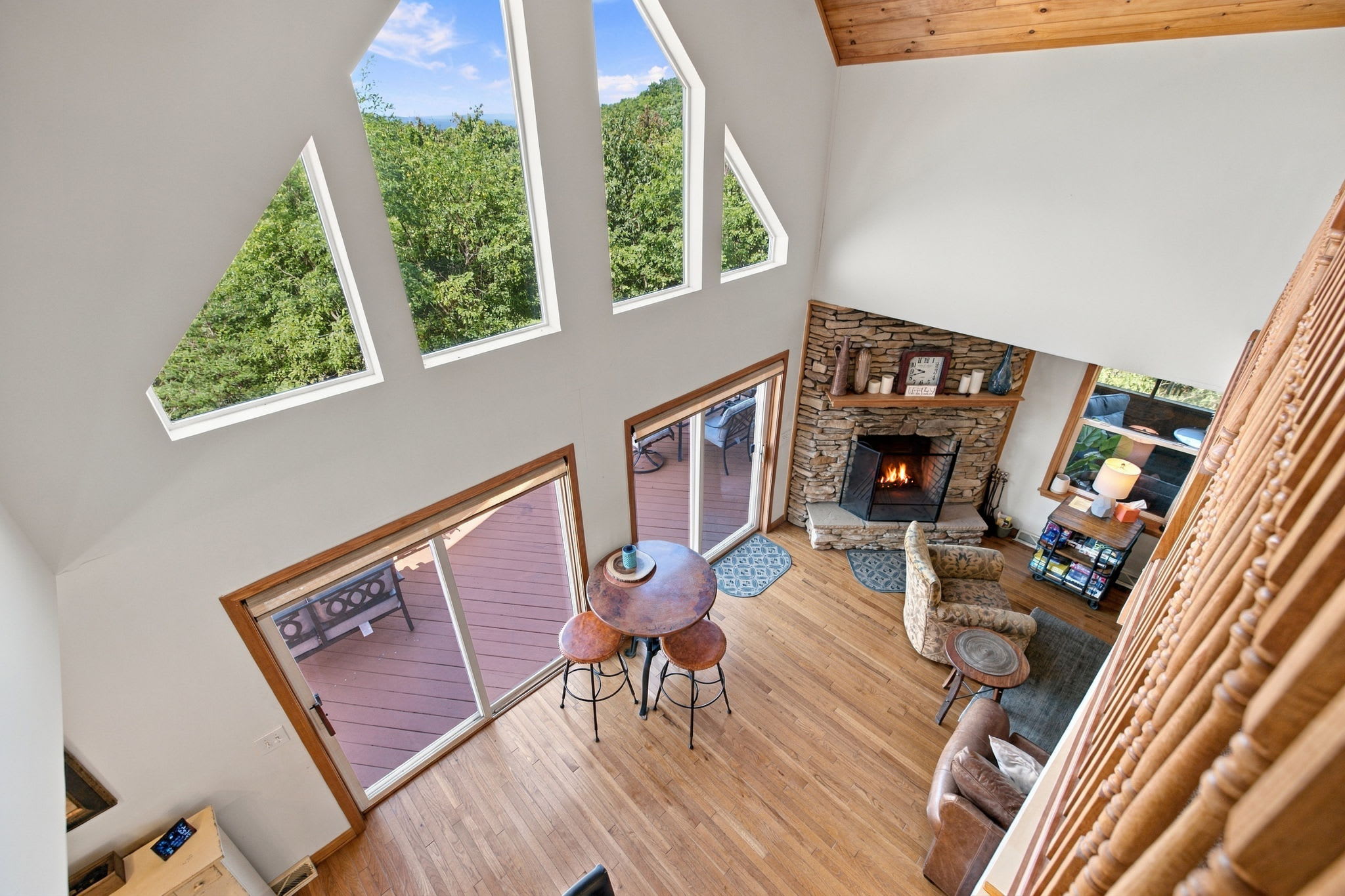Berkeley Springs w/Hot Tub + Game Room + Fire Pit