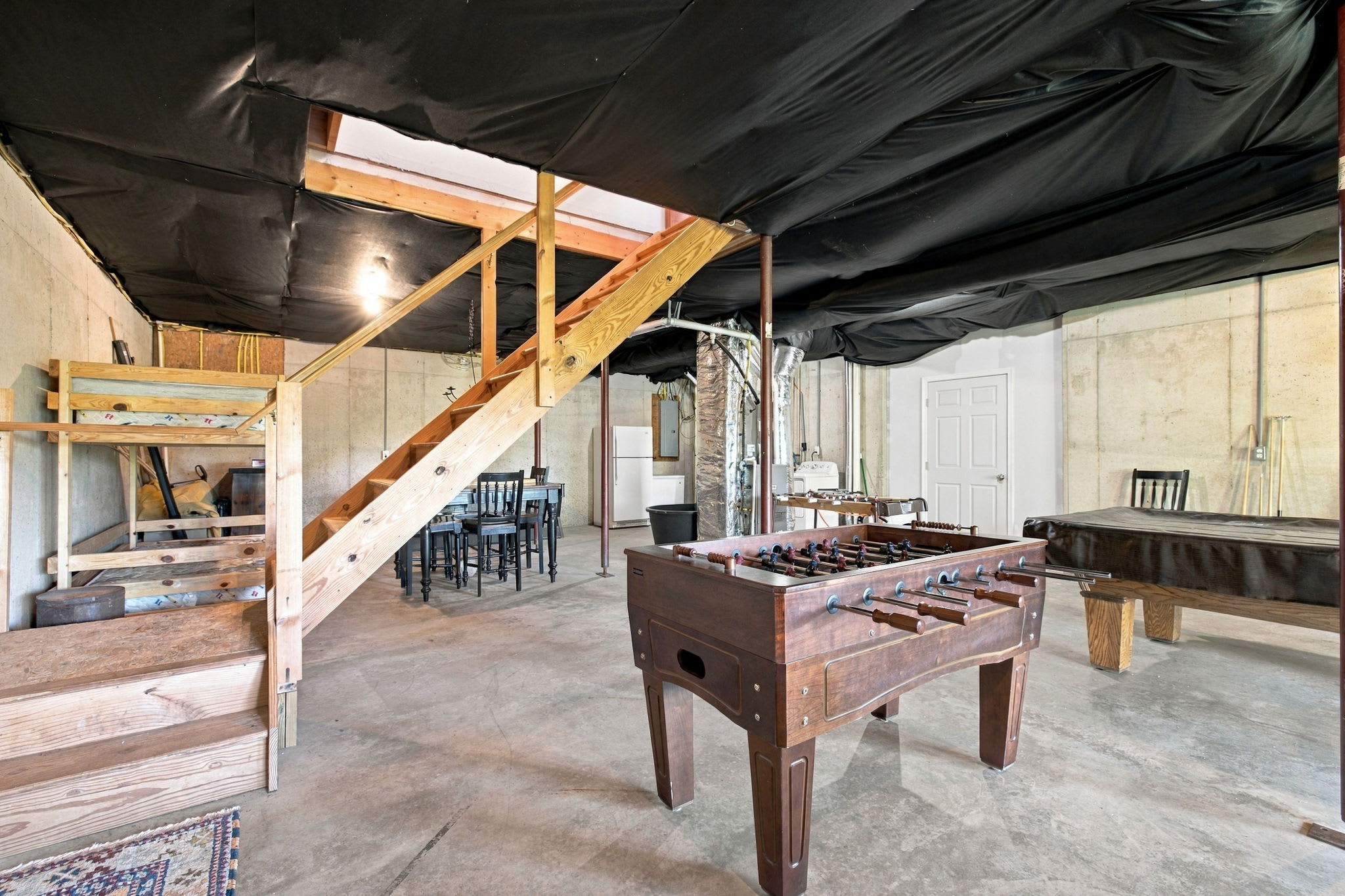 Berkeley Springs w/Hot Tub + Game Room + Fire Pit