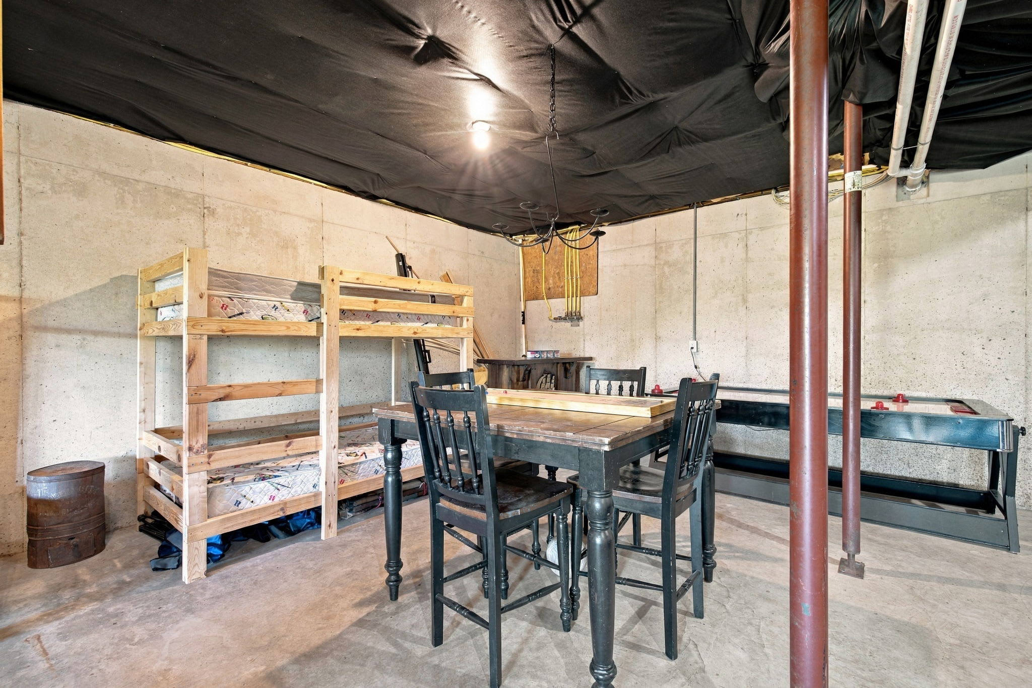 Berkeley Springs w/Hot Tub + Game Room + Fire Pit