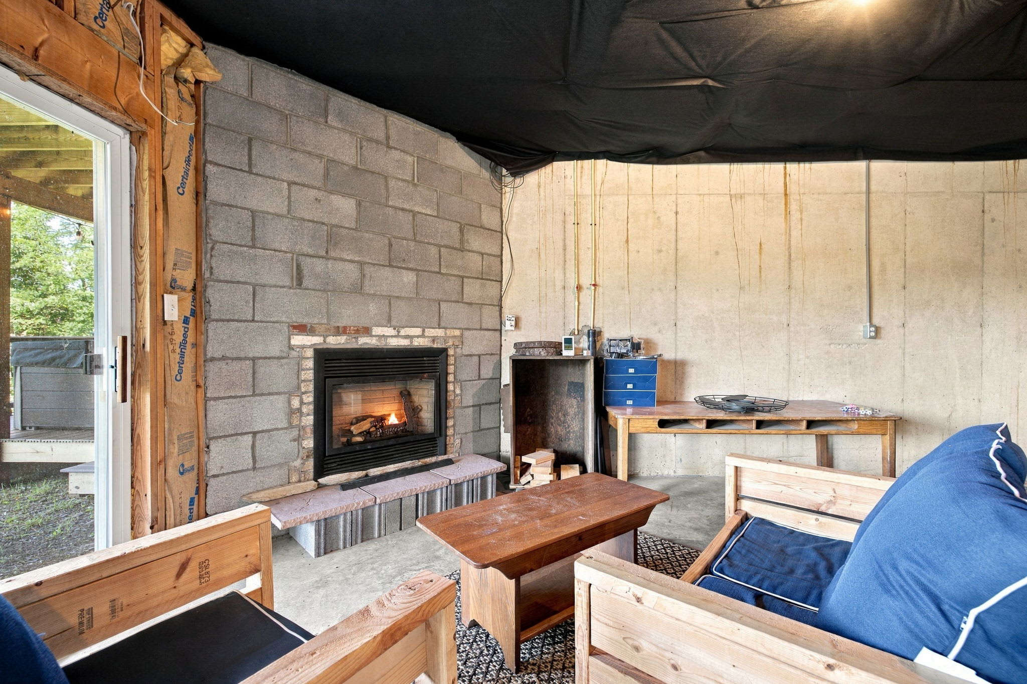 Berkeley Springs w/Hot Tub + Game Room + Fire Pit