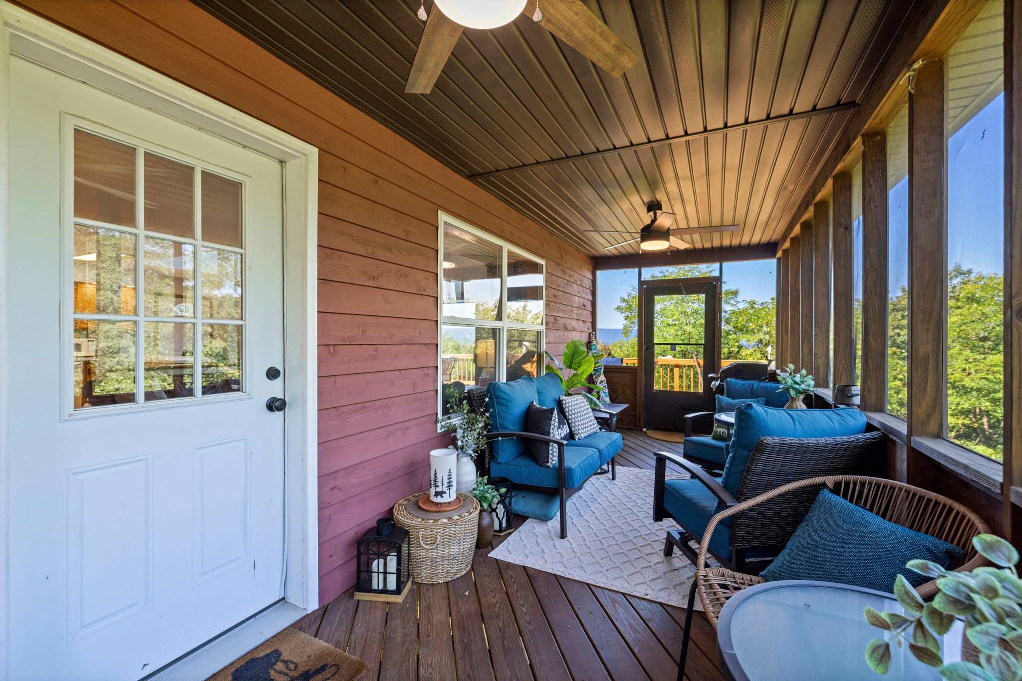 Berkeley Springs w/Hot Tub + Game Room + Fire Pit