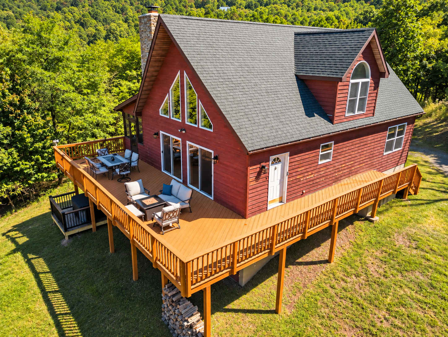 Berkeley Springs w/Hot Tub + Game Room + Fire Pit