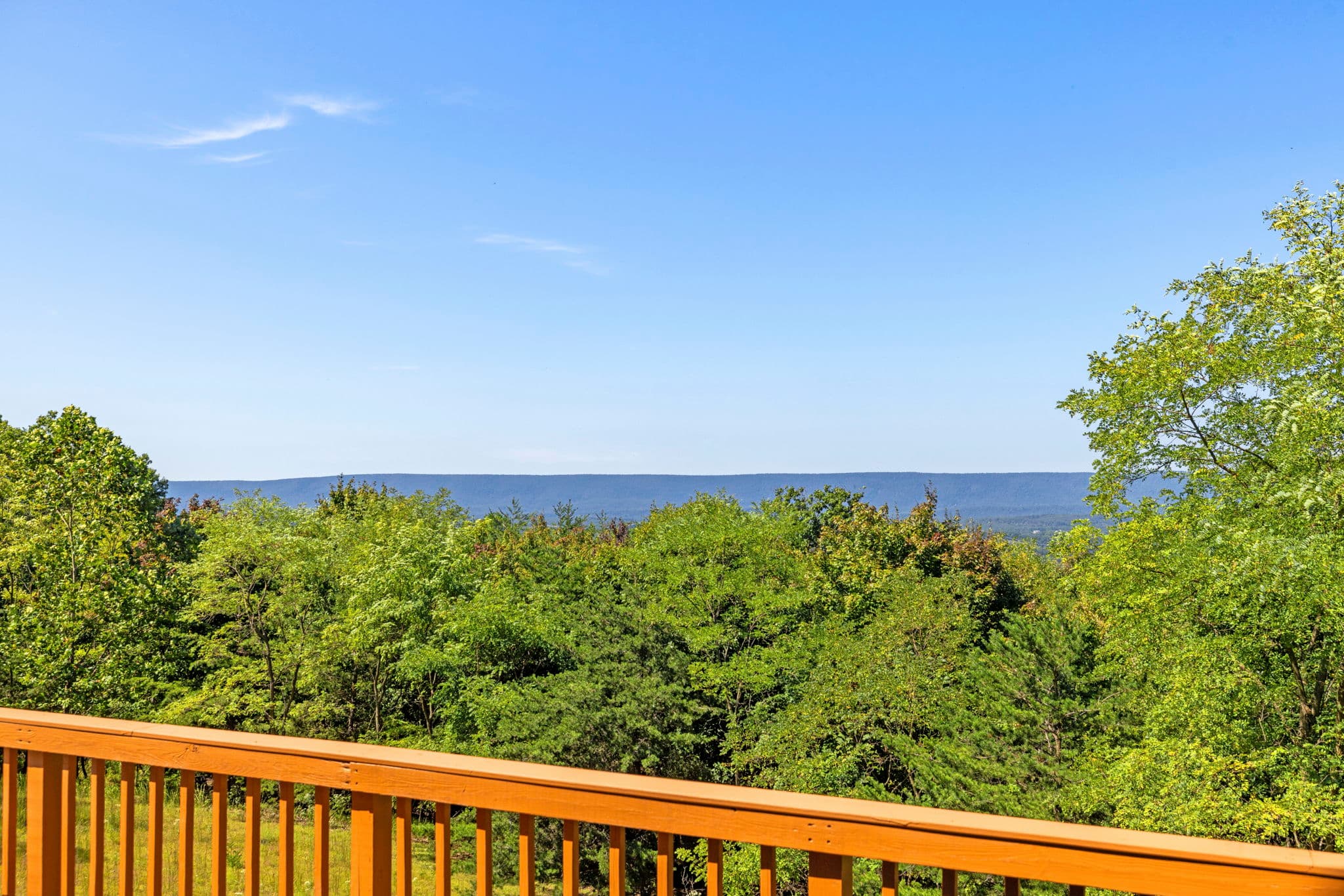 Berkeley Springs w/Hot Tub + Game Room + Fire Pit