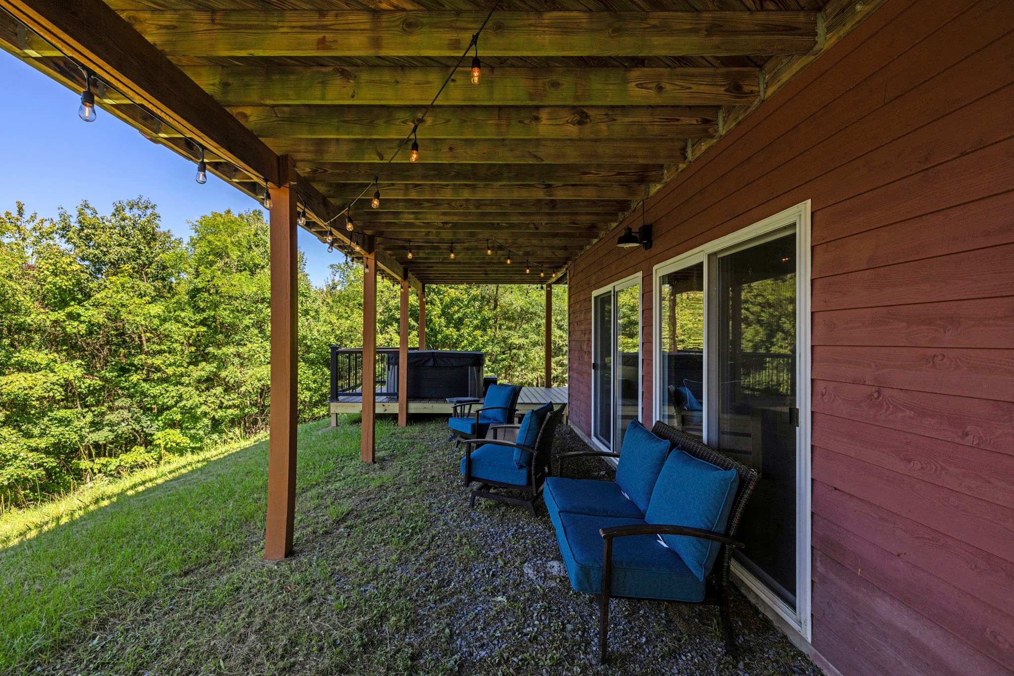 Berkeley Springs w/Hot Tub + Game Room + Fire Pit