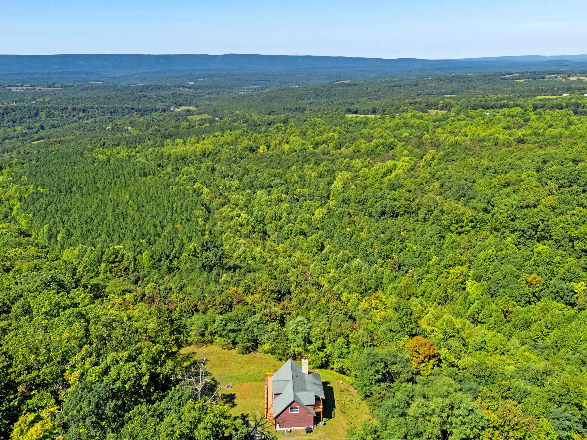 Berkeley Springs w/Hot Tub + Game Room + Fire Pit