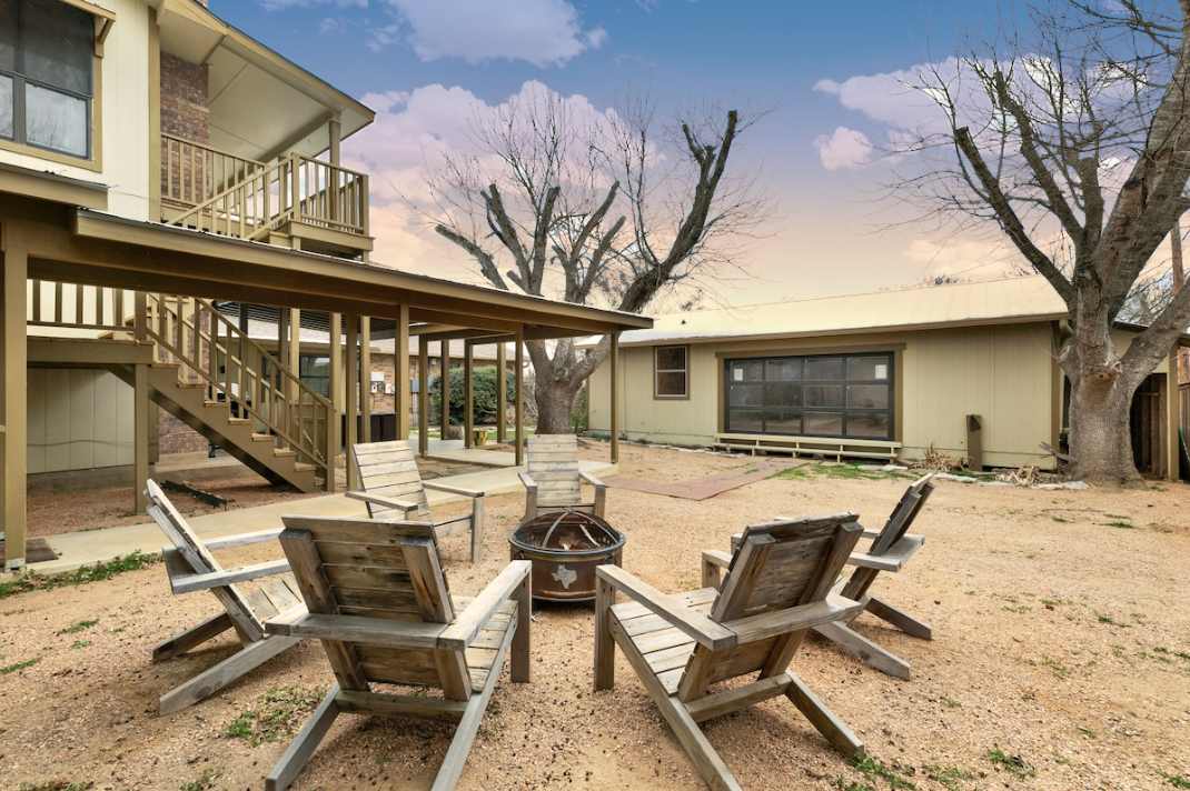 Driftwood Place | Photo 34