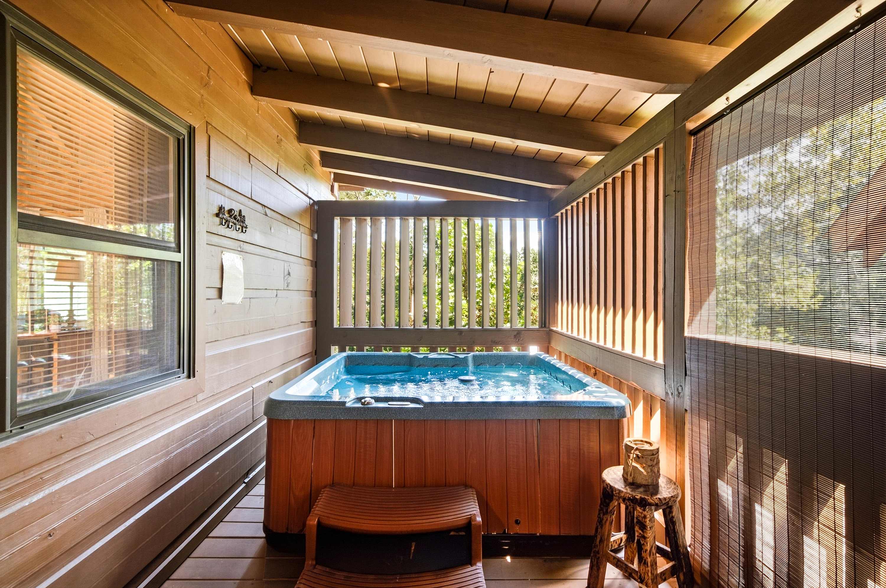 Best Location - Cozy Log Cabin - Hot Tub & Pool