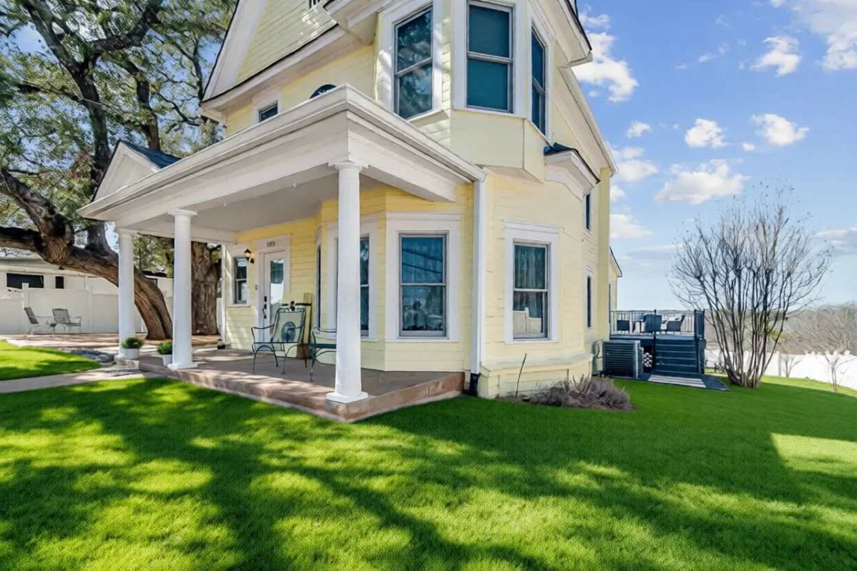 The Main Street House, in the heart of Marble Falls | Photo 6