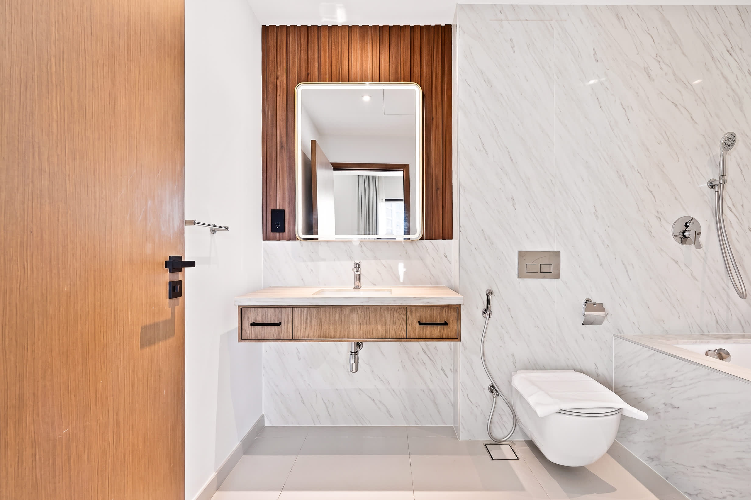 Vida Residences 1BR — photo 10 of 31