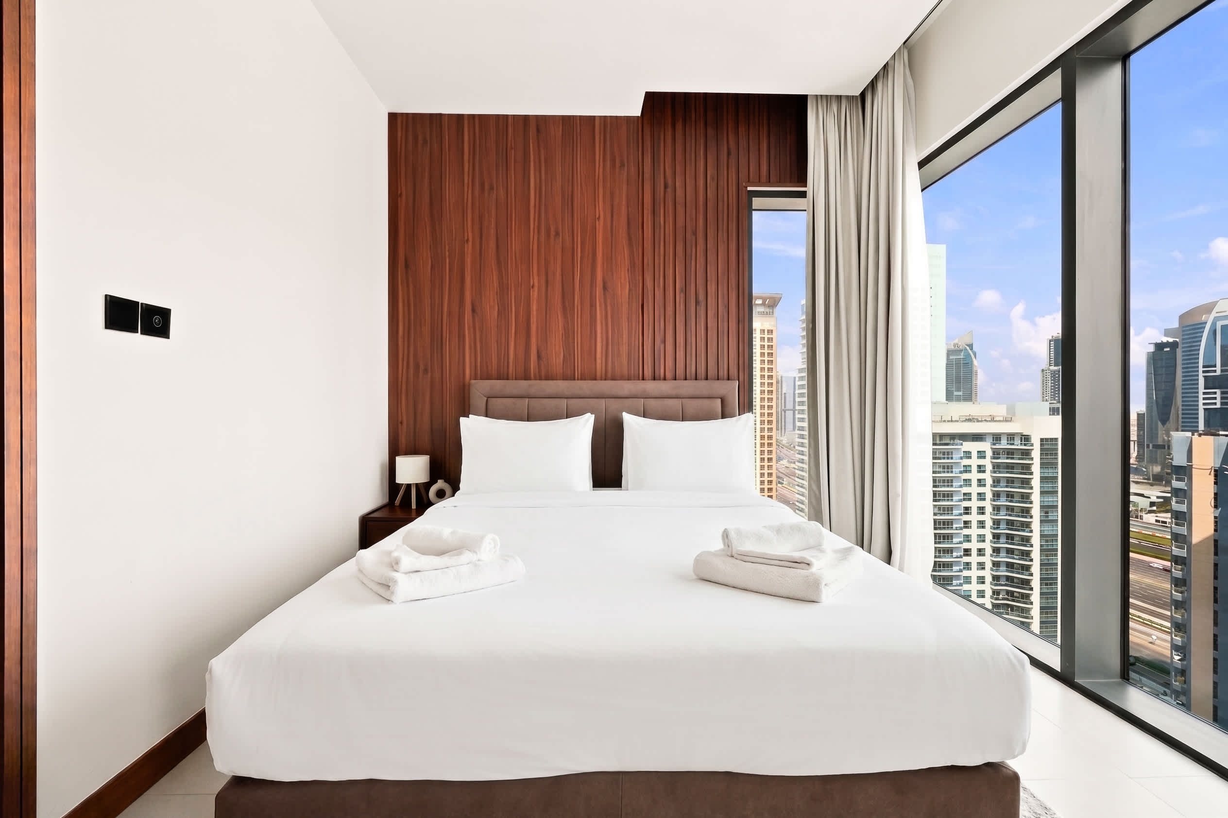 Vida Residences 1BR — photo 25 of 31