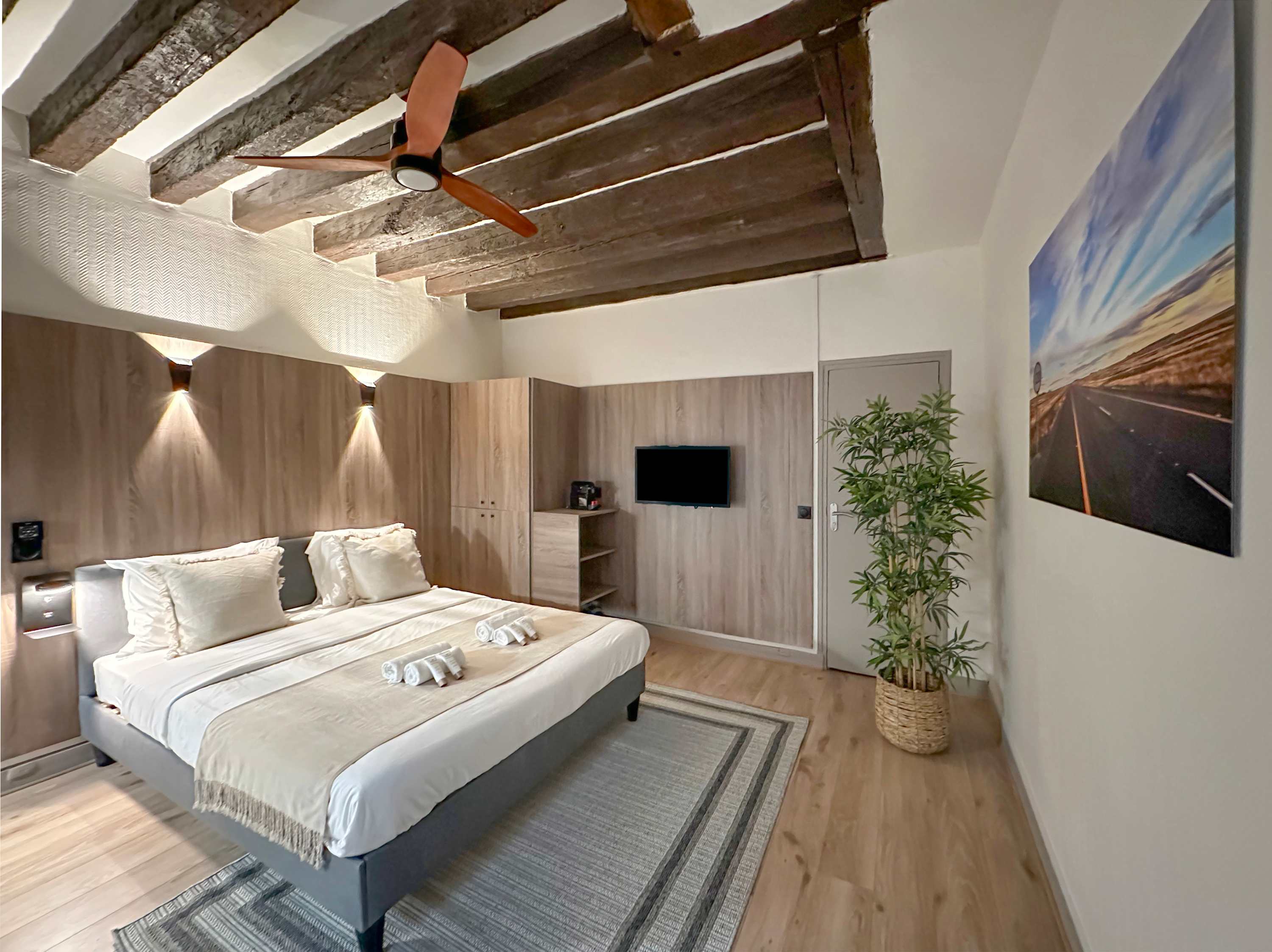 Charming Studio , Heart of the Marais by Melvane — Paris, Île-de-France — vacation rental