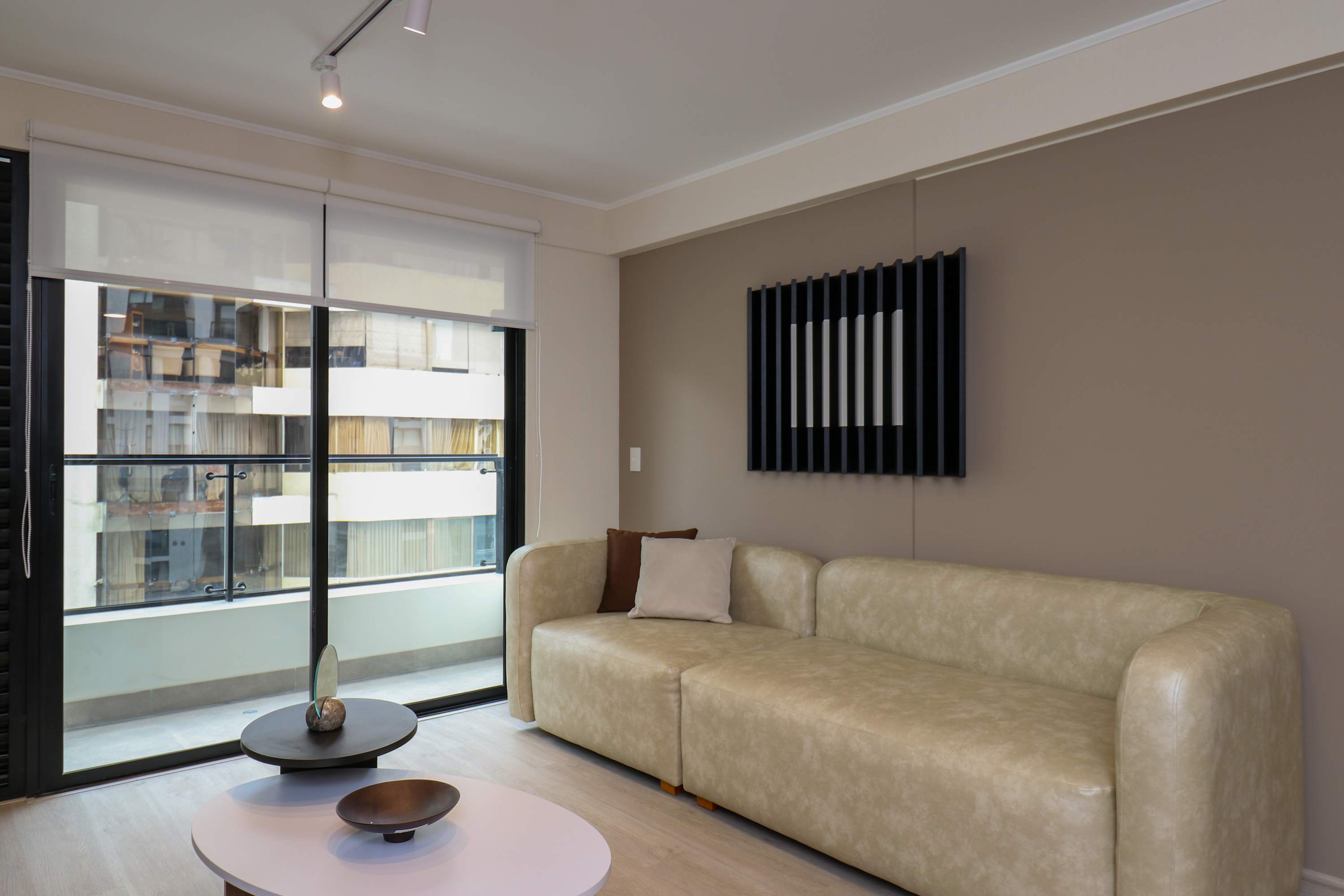 Geko lSplendid 2BR w/Balcony in Central Miraflores — Miraflores, Lima region — vacation rental