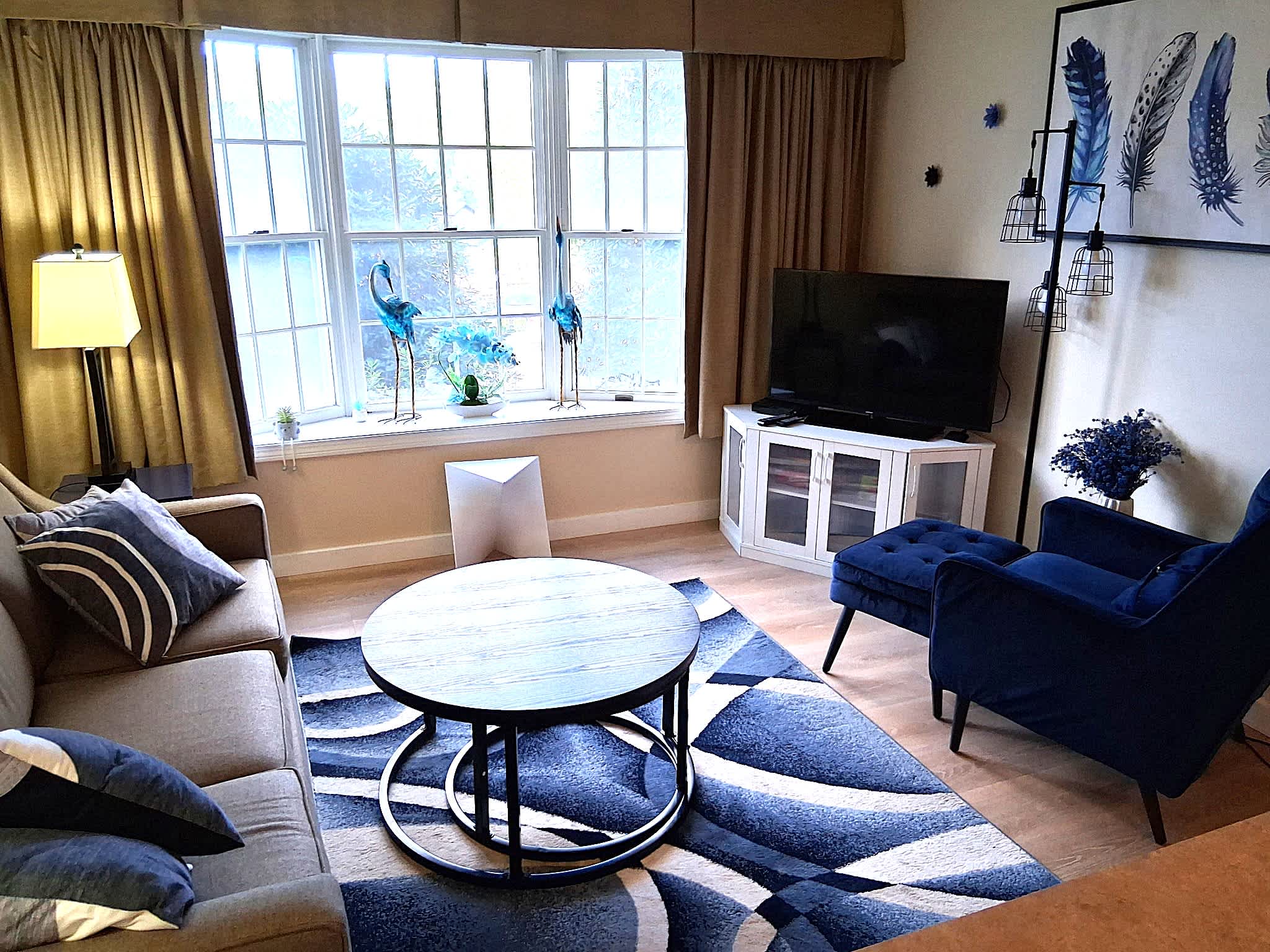 1st Floor Mountain View Suite Ski On/Off At Jiminy- Fully Redone Decor (514)
