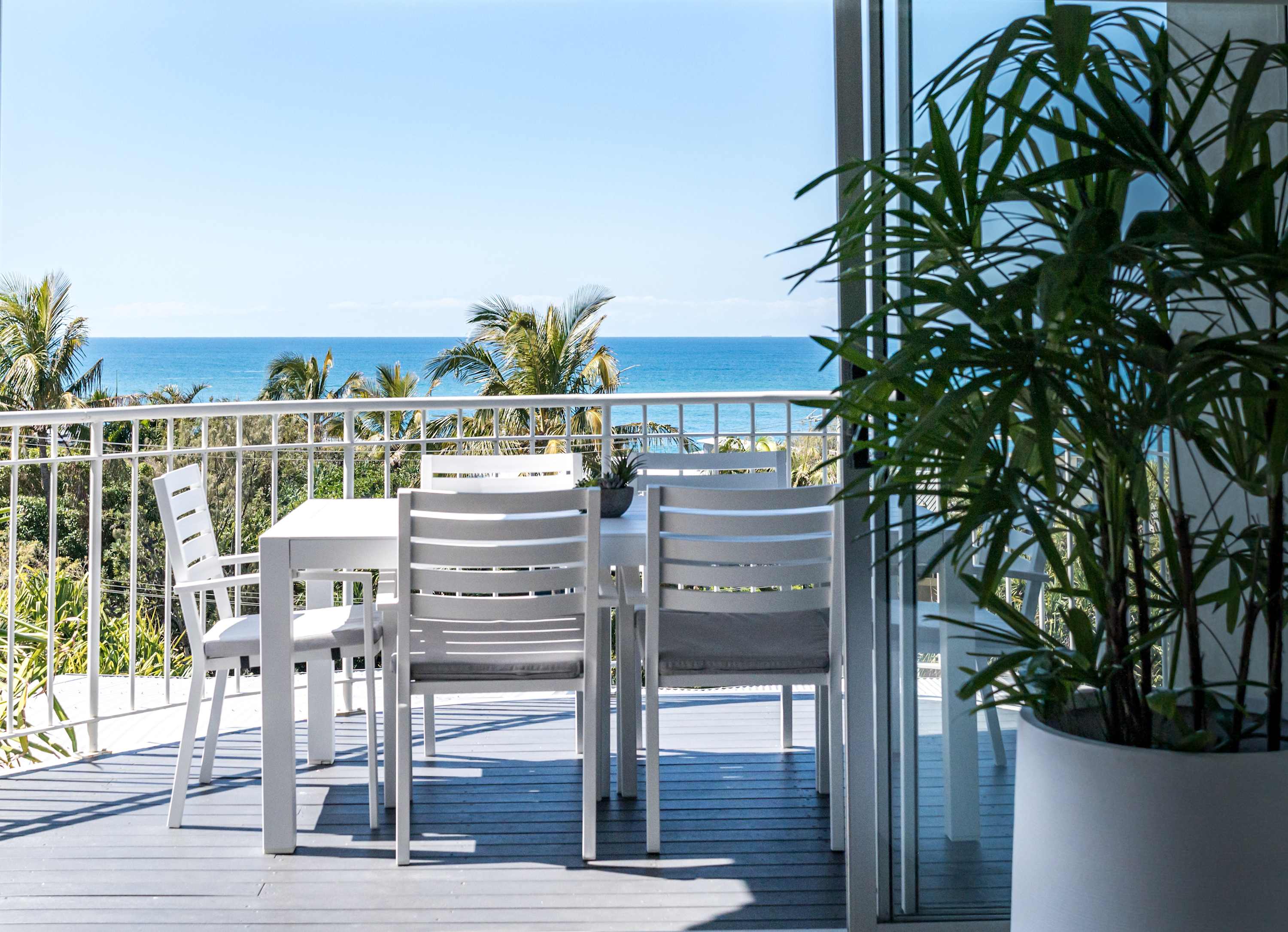 10 Andari Sunshine Beach Beachside Luxury Home