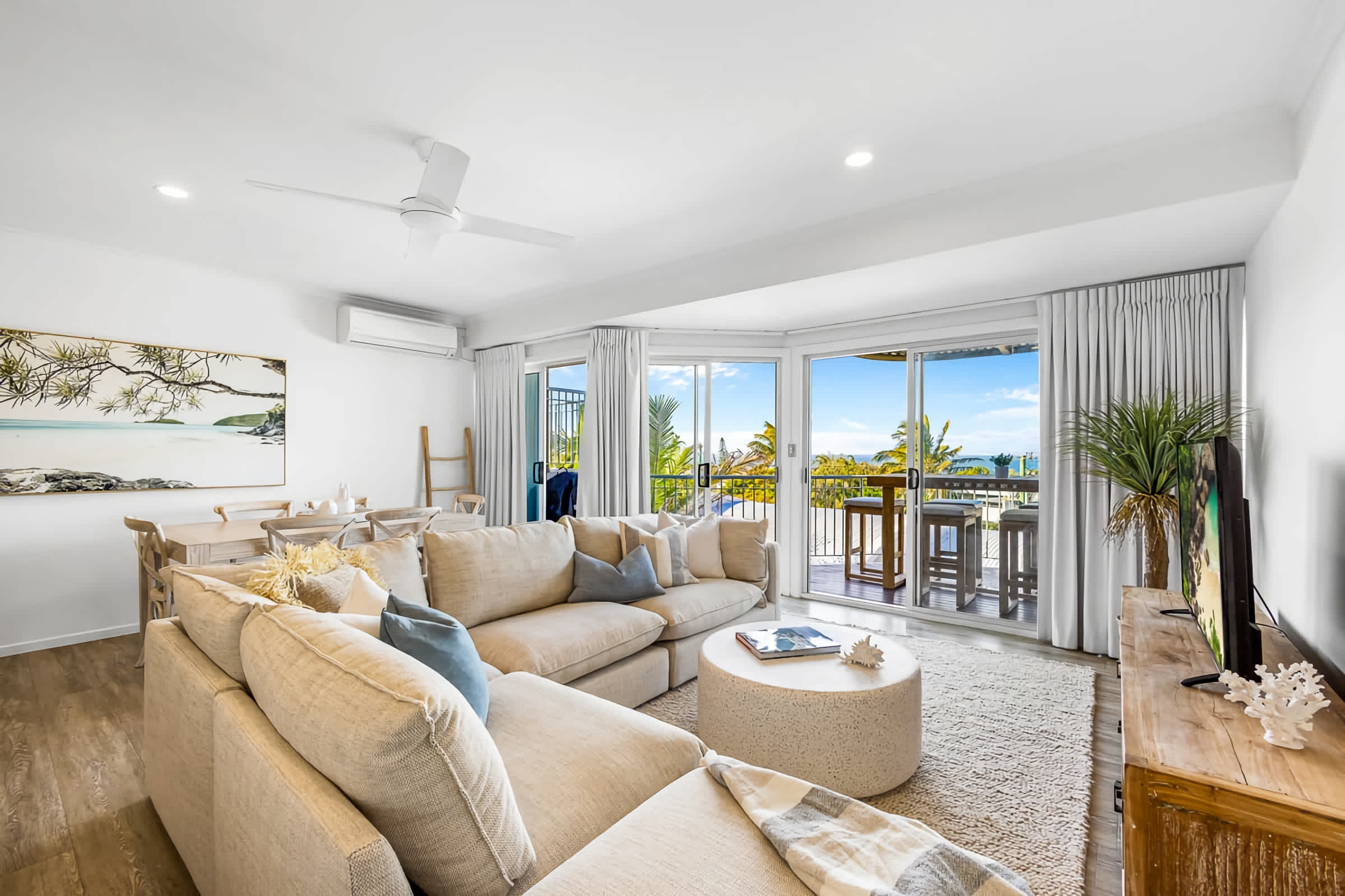 8 Andari Sunshine Luxury 1min to Beach