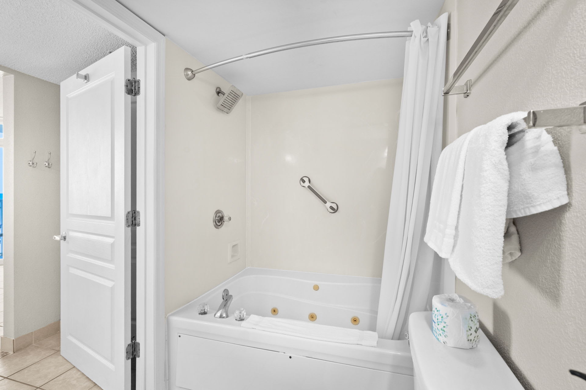 Baywatch 405 Oceanfront | Photo 33
