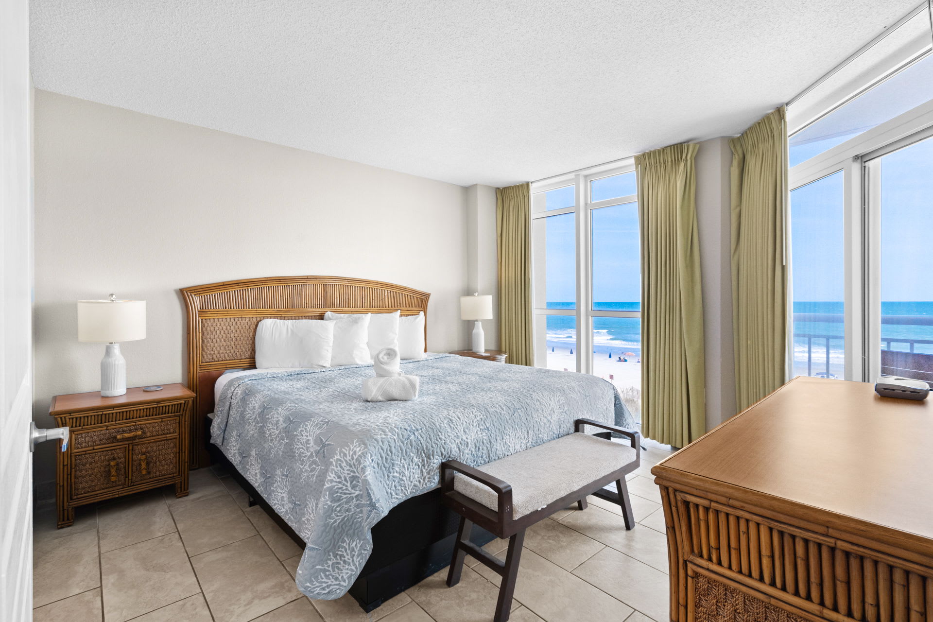 Baywatch 405 Oceanfront | Photo 23
