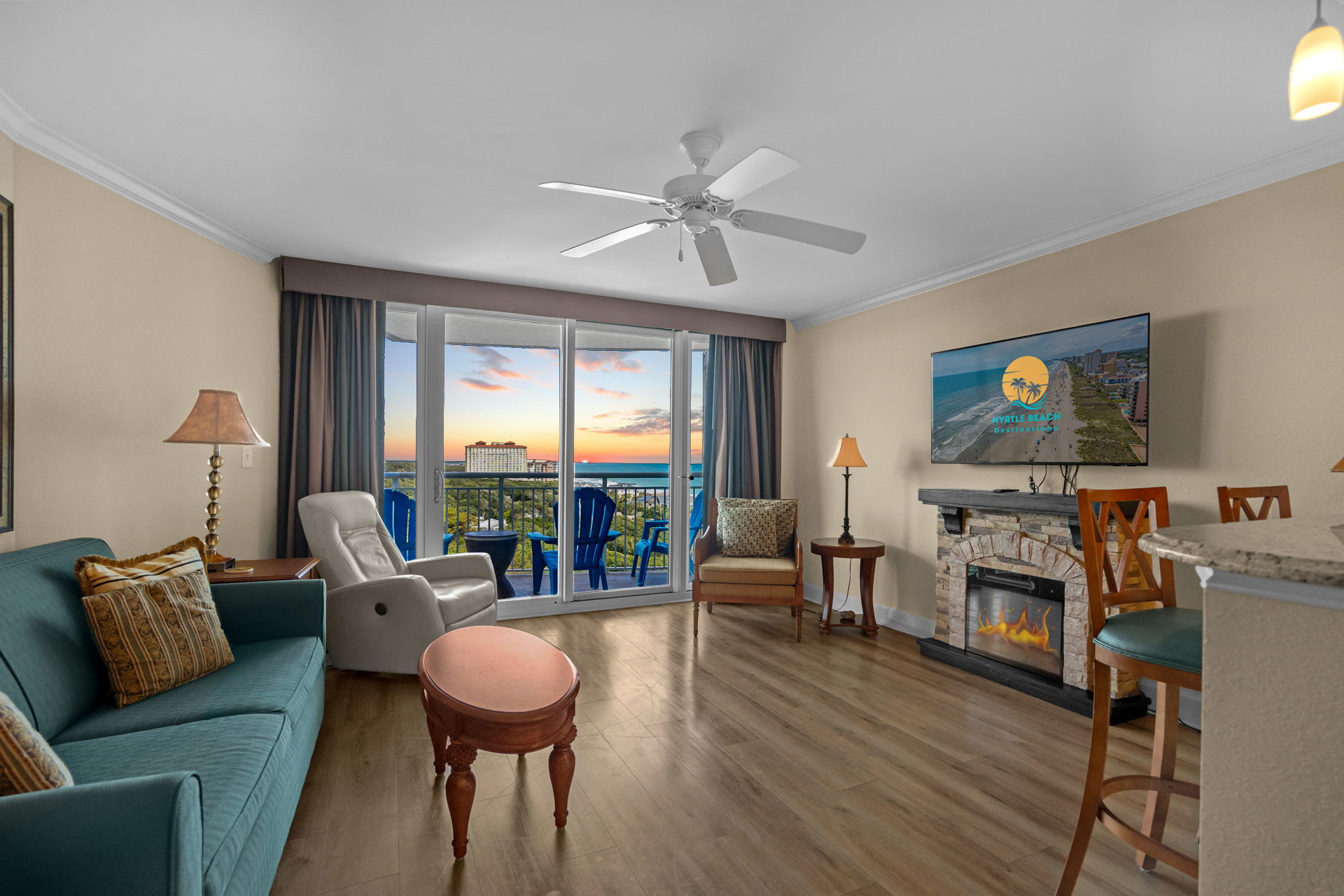 Horizon at 77th 702 Ocean View | Photo 2