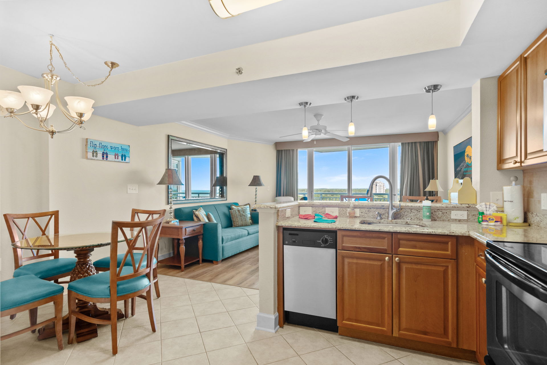Horizon at 77th 702 Ocean View | Photo 15