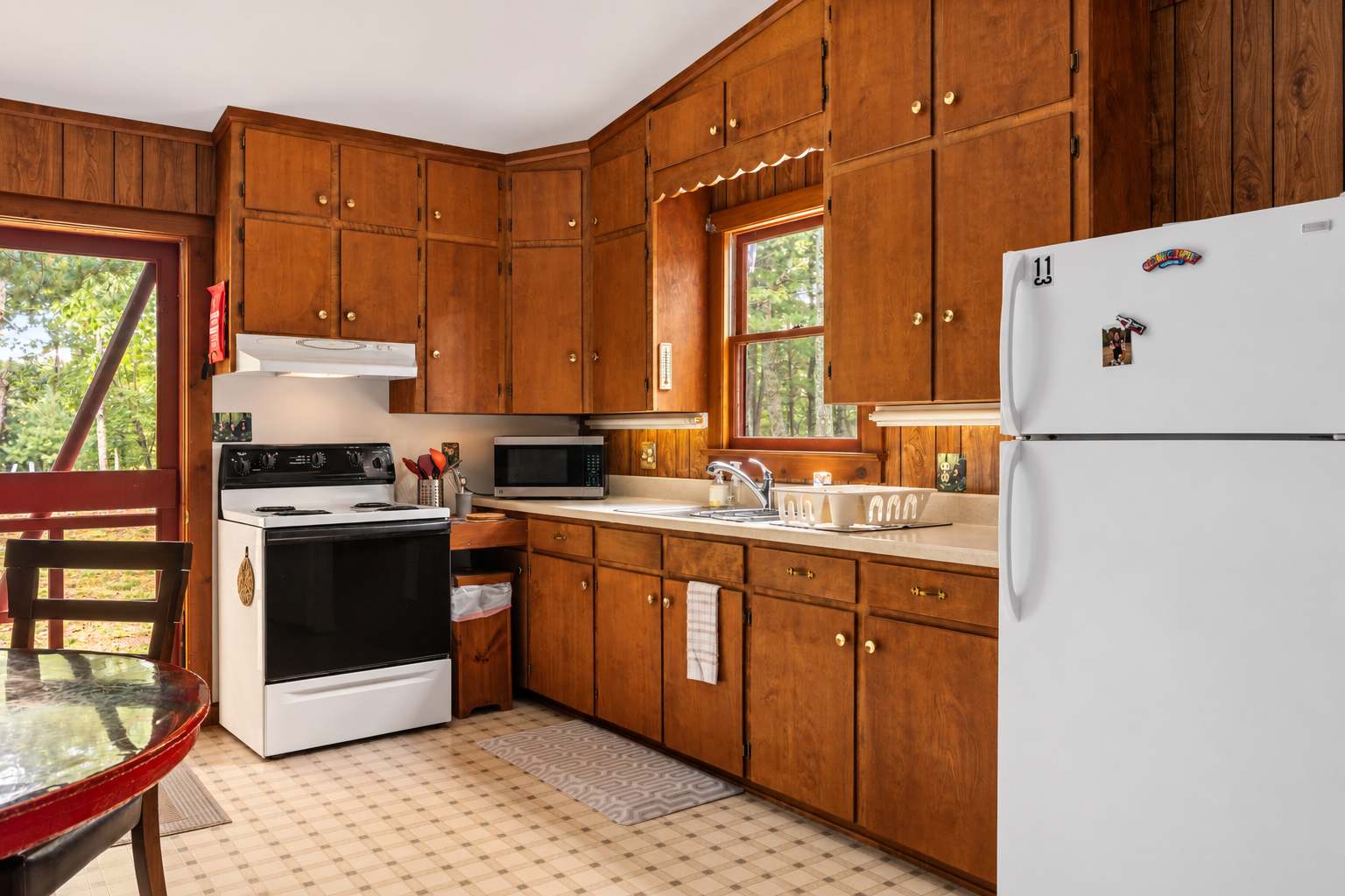 The kitchen is equipped for easy meals at home, and the whole-house filtration system provides filtered water throughout the property.
