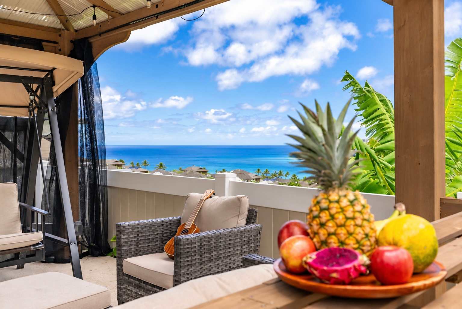 Serene spot to sip, relax, and watch breathtaking ocean views