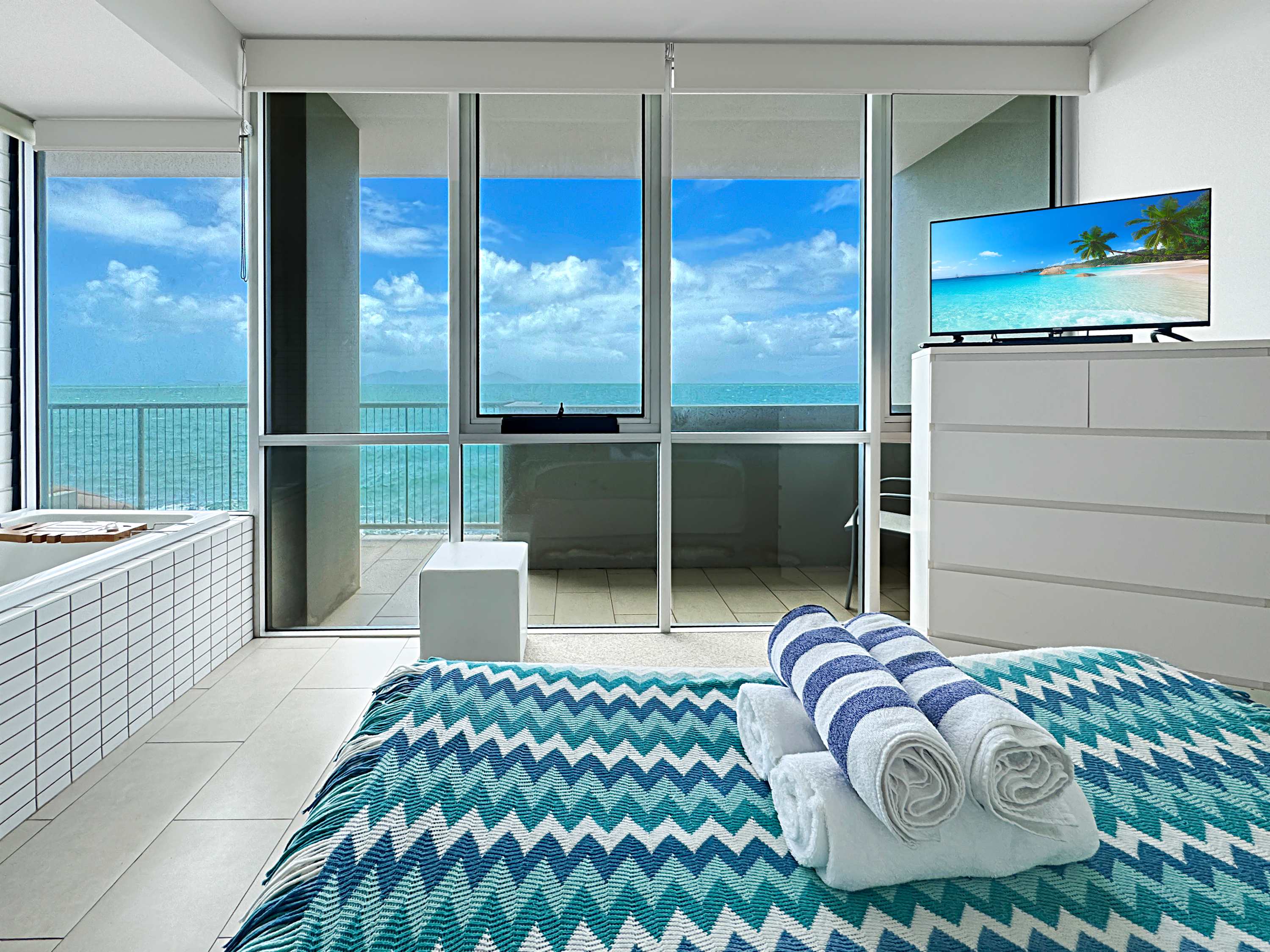 Bright Point Apt 4203 Ocean Views