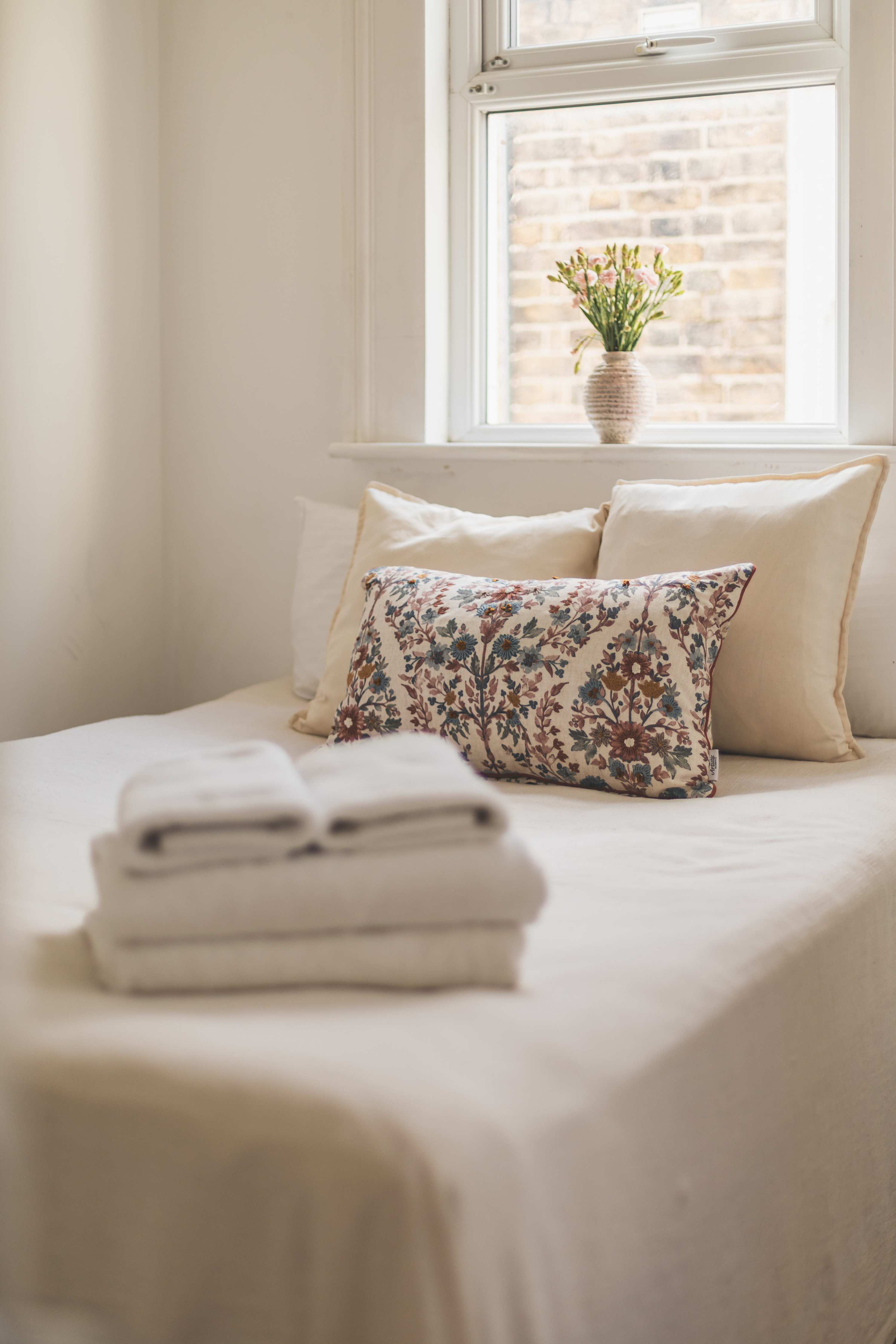 Stylish 3BED flat, great location in Holland Road 100 NW10 5AY - Property image 10 - VivreStays