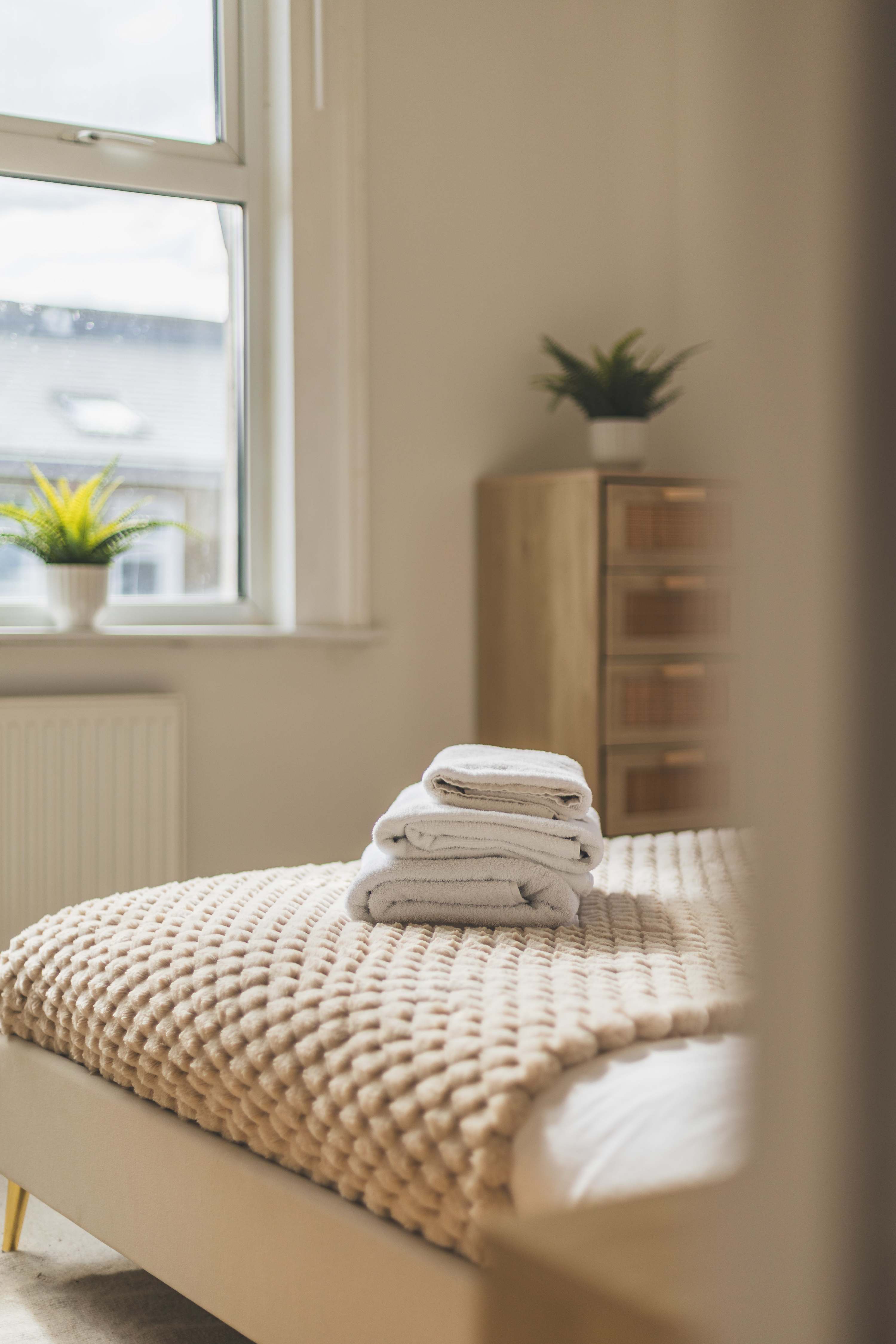 Stylish 3BED flat, great location in Holland Road 100 NW10 5AY - Property image 11 - VivreStays