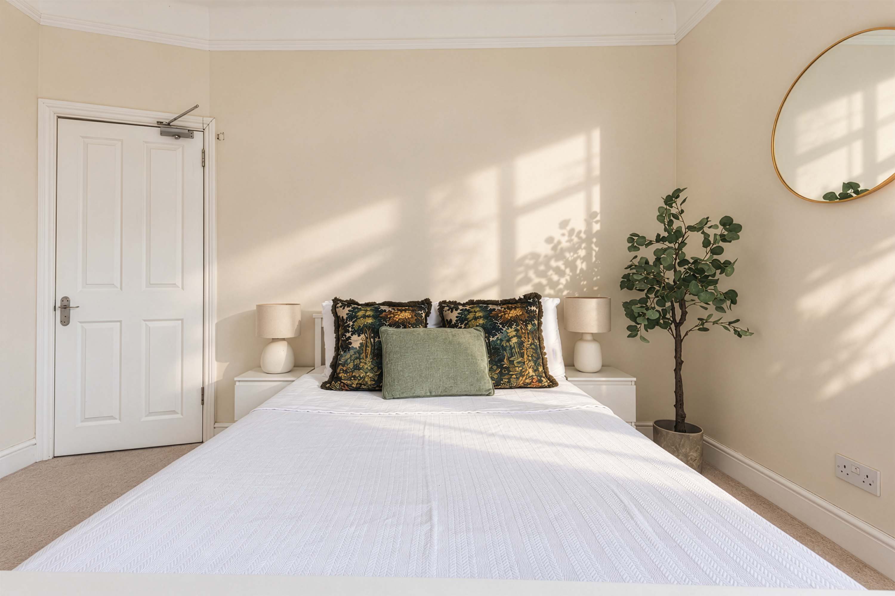 Stylish 3BED flat, great location in Holland Road 100 NW10 5AY - Property image 14 - VivreStays