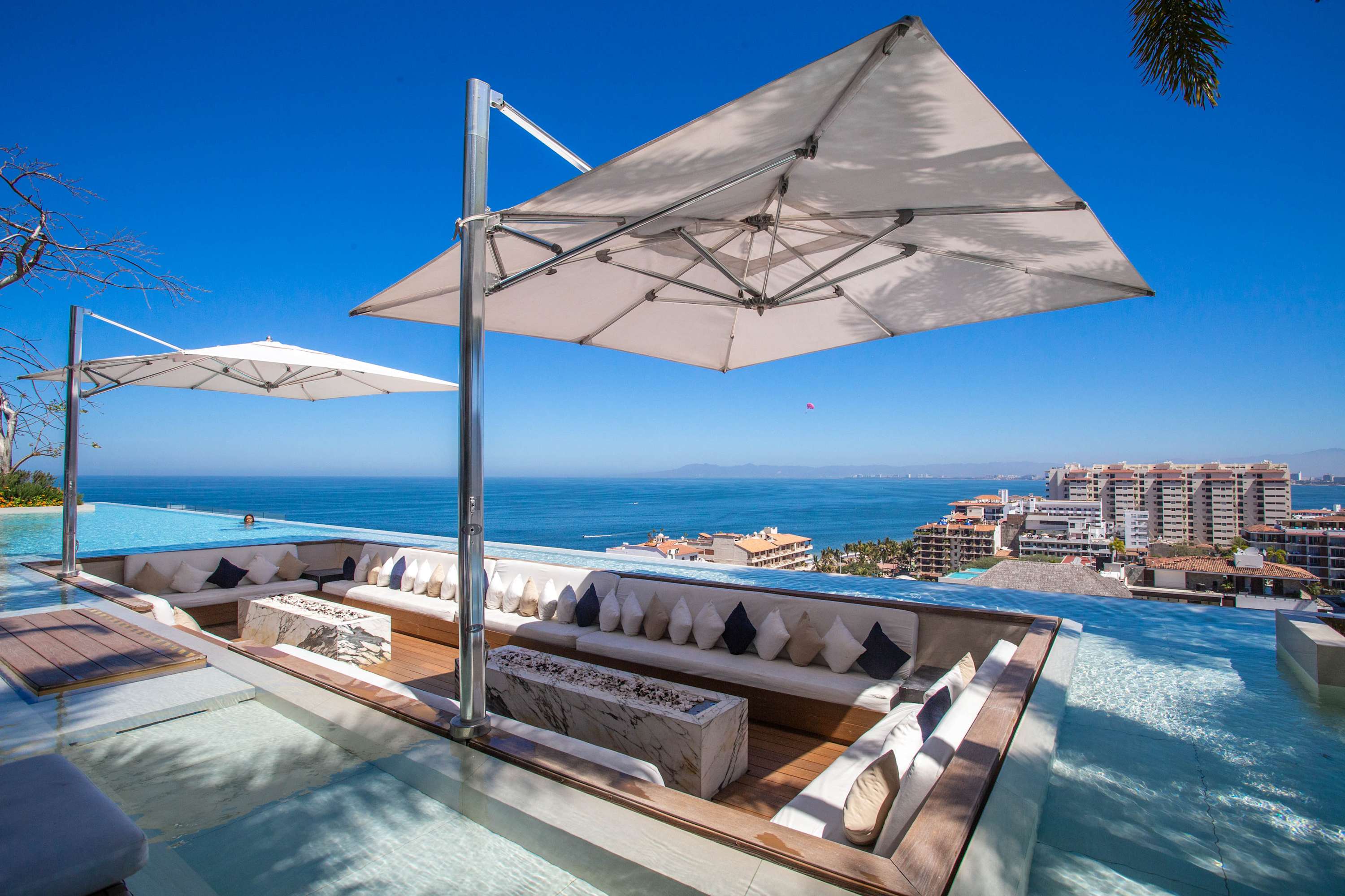 Pier 57 - Luxurious Condo in Zona Romantica
