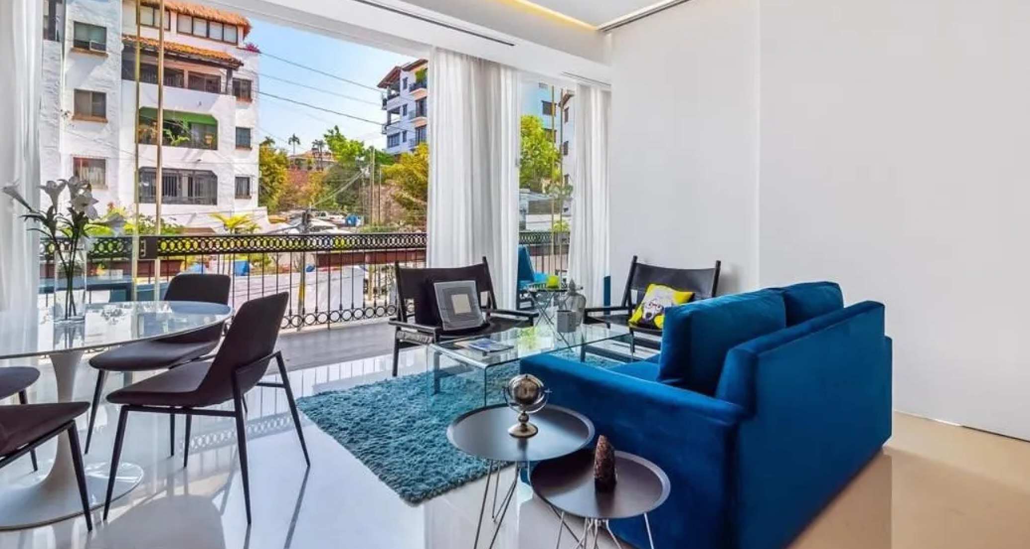 Pier 57 - Luxurious Condo in Zona Romantica