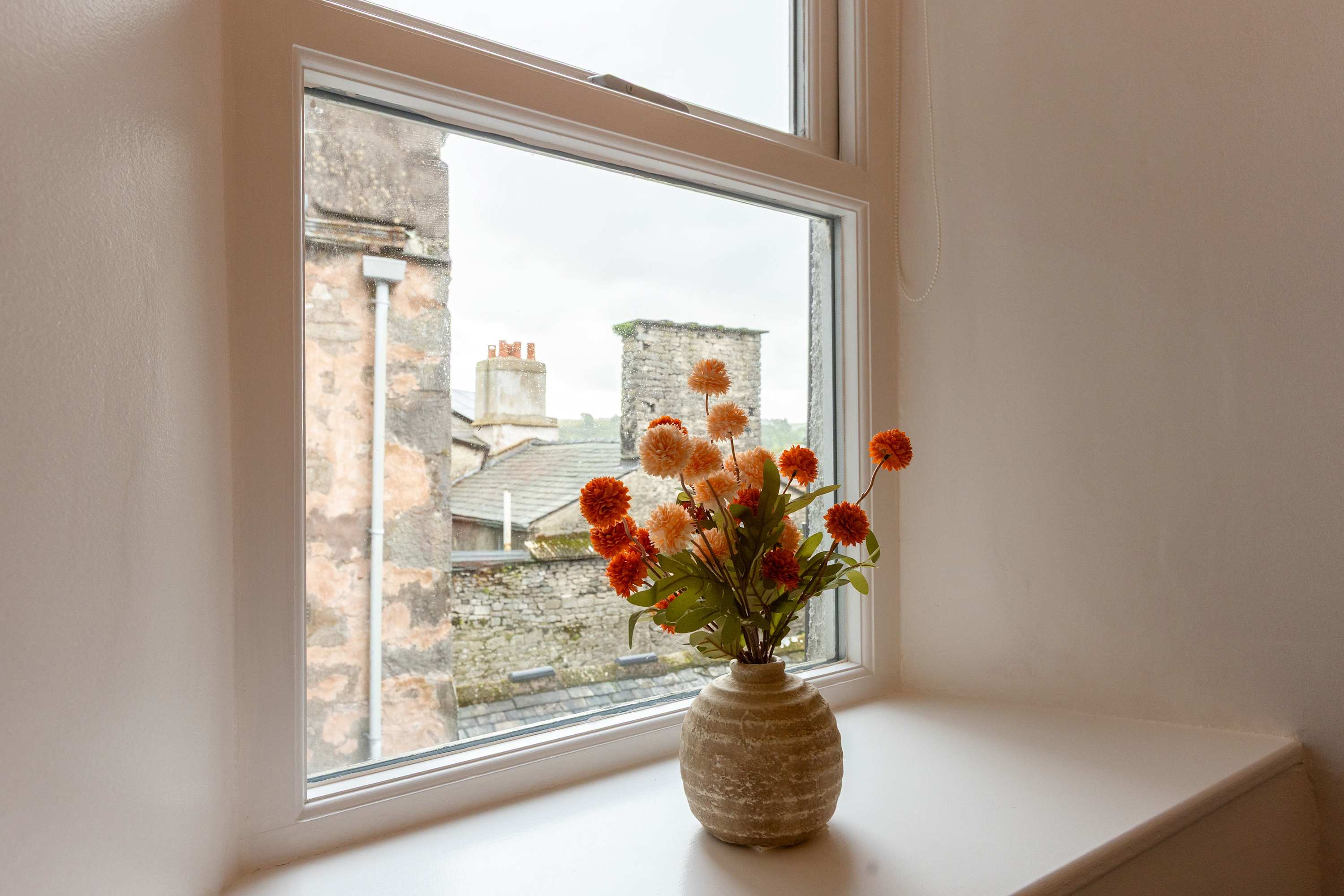 Charming Kendal Flat With Town Centre Location in Market Place 29 LA9 4TP - Property image 26 - VivreStays