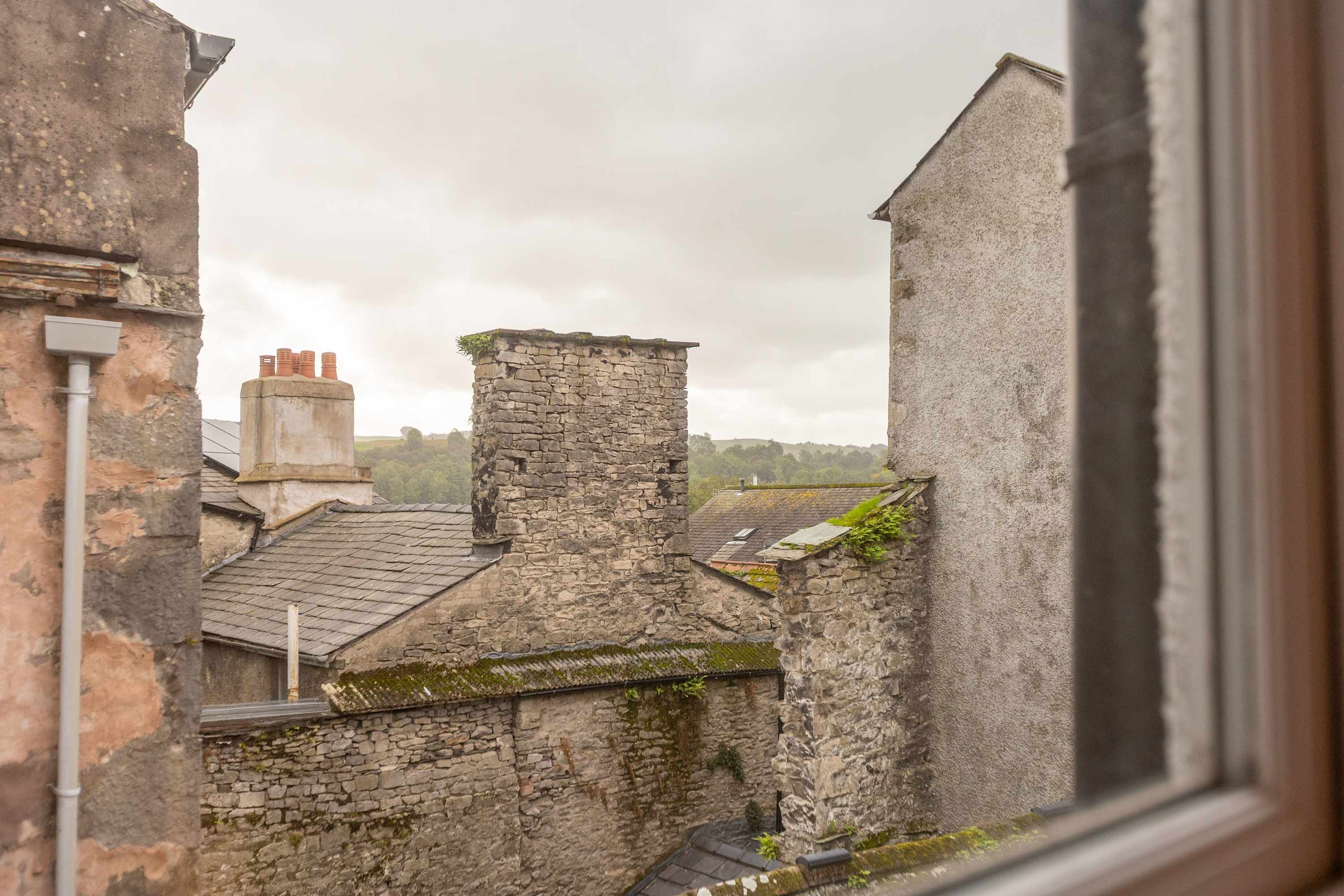 Charming Kendal Flat With Town Centre Location in Market Place 29 LA9 4TP - Property image 29 - VivreStays