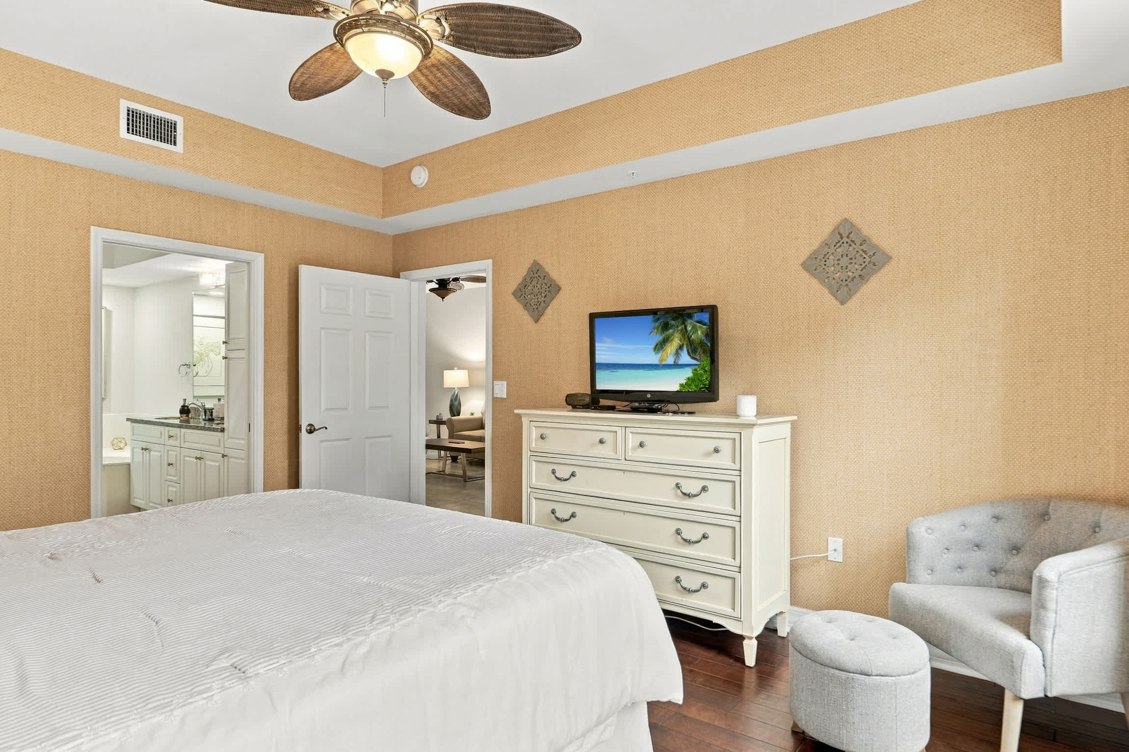 Bayfront Naples Downtown Waterfront Living with Rooftop Pool Restaurants | Photo 18